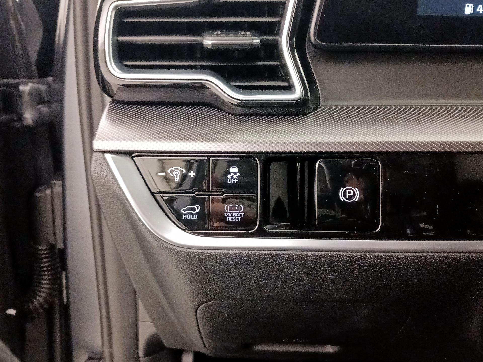 Thumbnail: 2023 Kia Sportage - 13