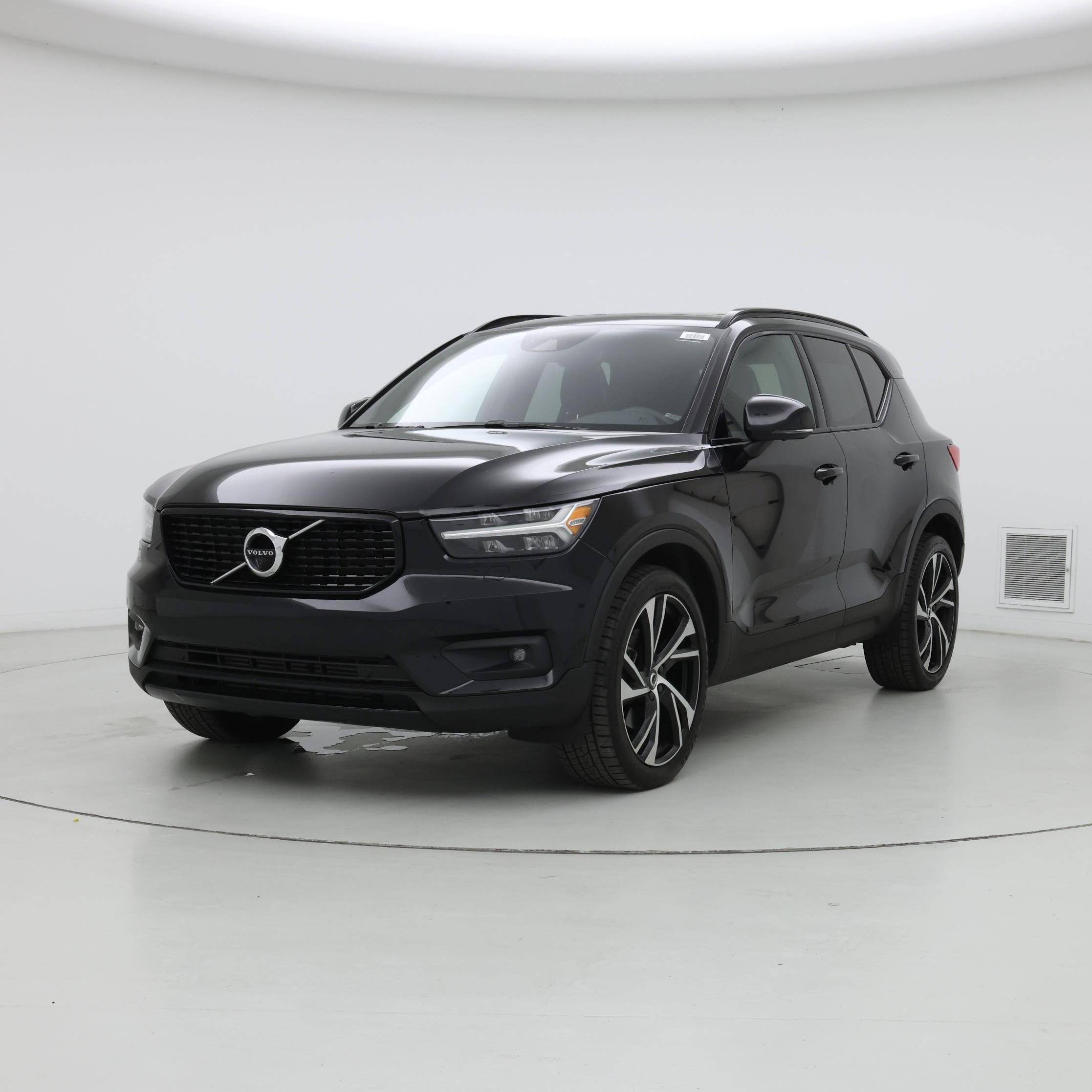 Thumbnail: 2022 Volvo XC40 - 4