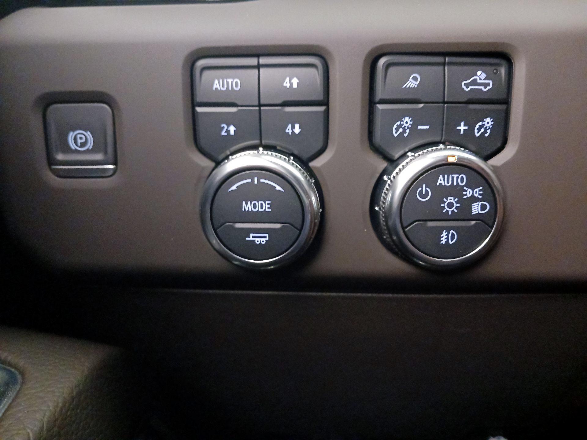 Thumbnail: 2024 GMC Sierra 2500 - 13