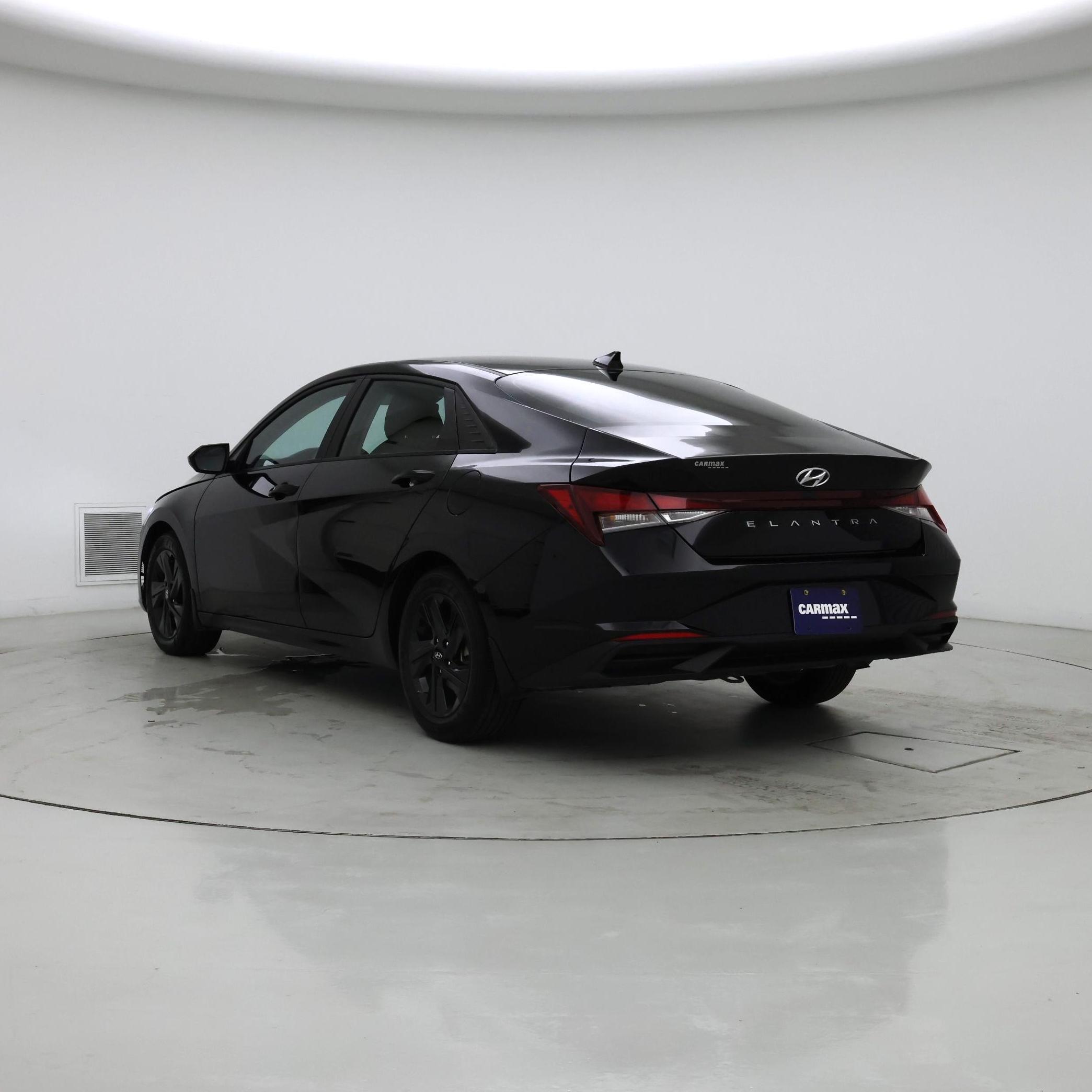 Thumbnail: 2023 Hyundai Elantra - 2