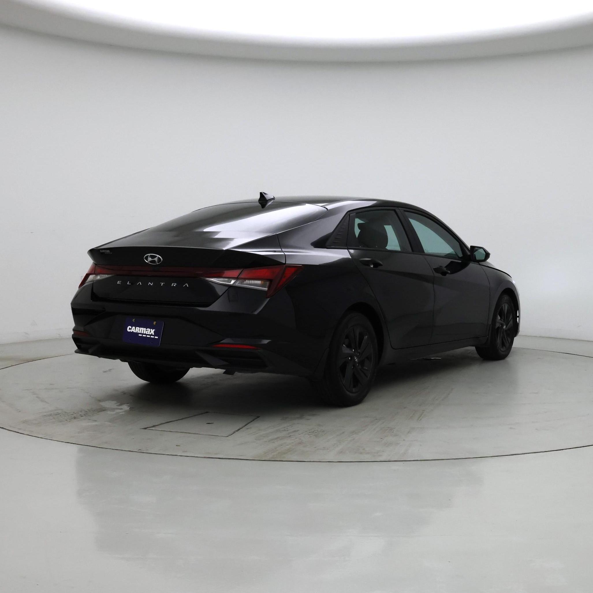 Thumbnail: 2023 Hyundai Elantra - 8