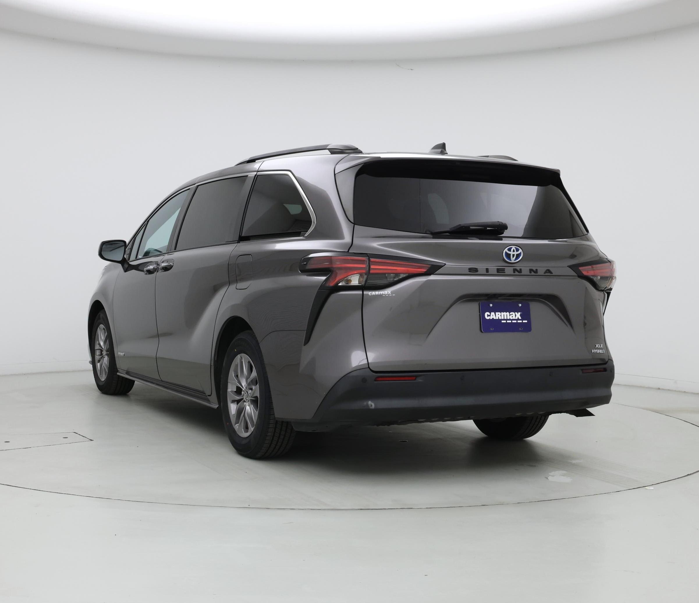 Thumbnail: 2021 Toyota Sienna - 2