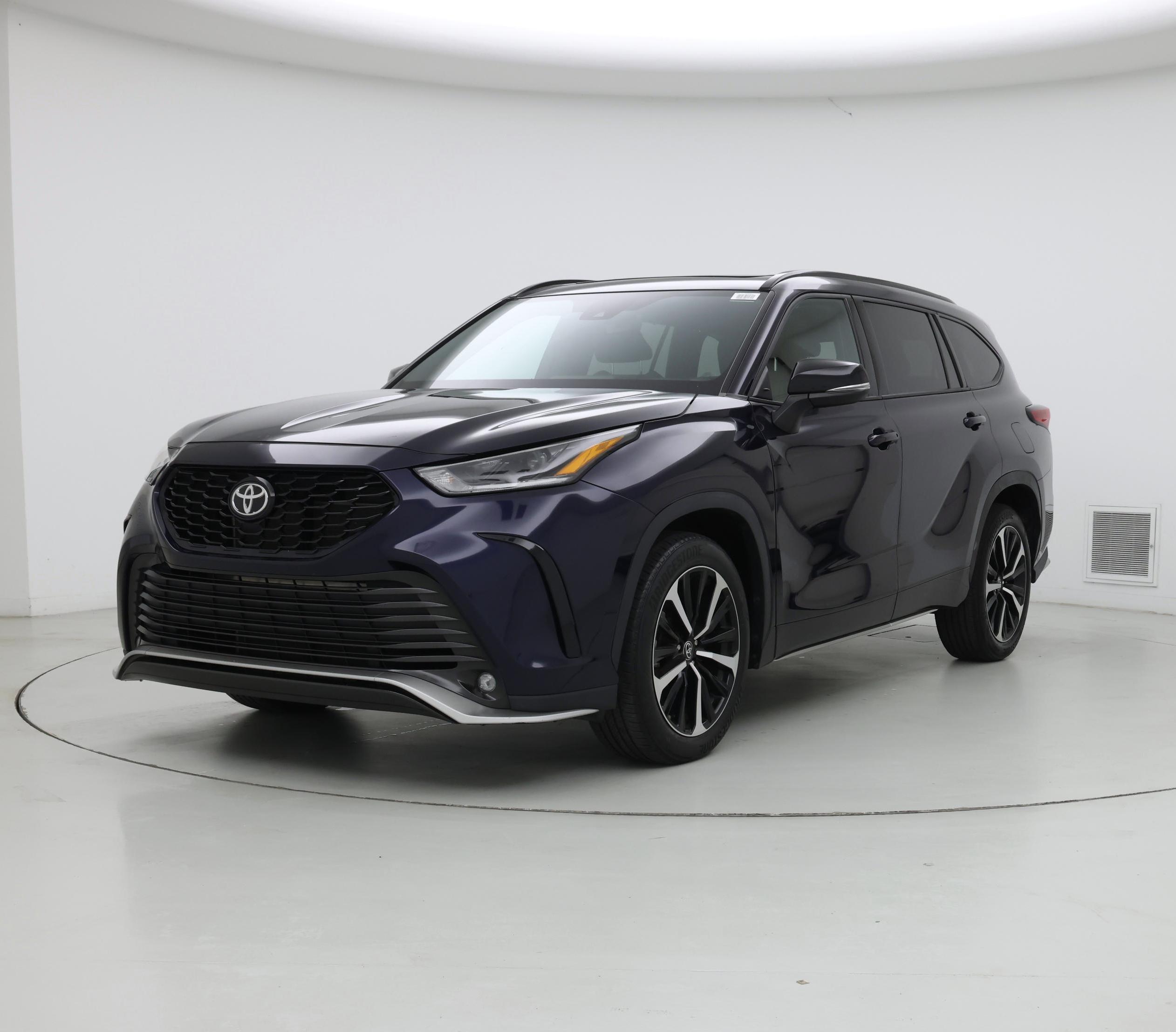 Thumbnail: 2022 Toyota Highlander - 4