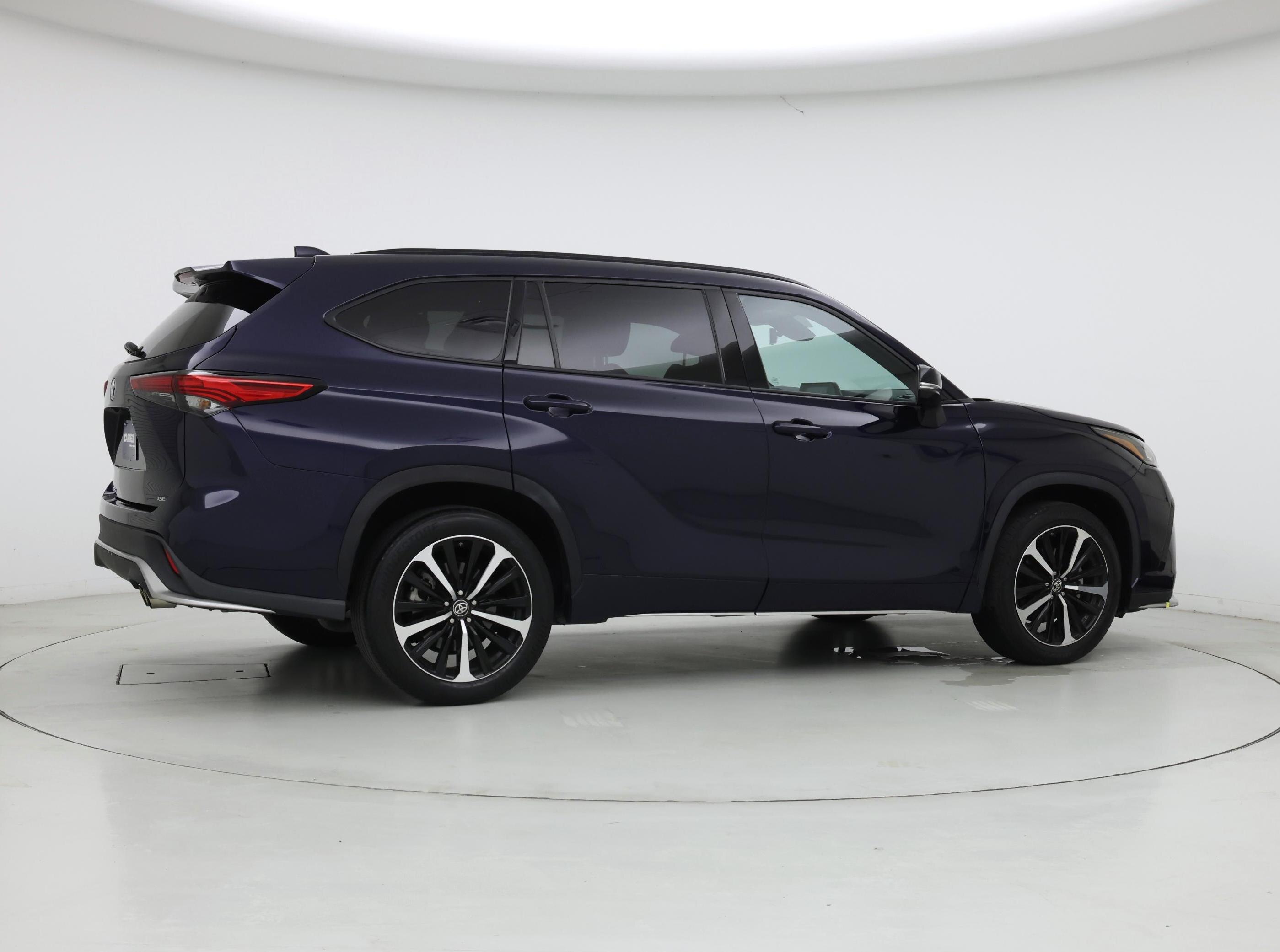 Thumbnail: 2022 Toyota Highlander - 8