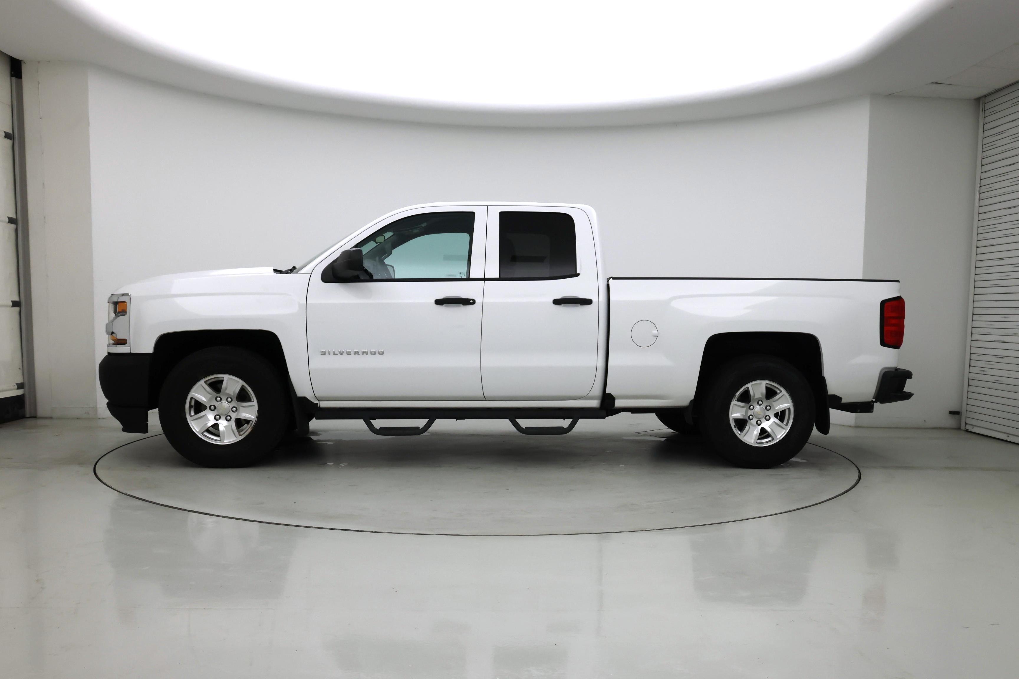 Thumbnail: 2018 Chevrolet Silverado 1500 - 3
