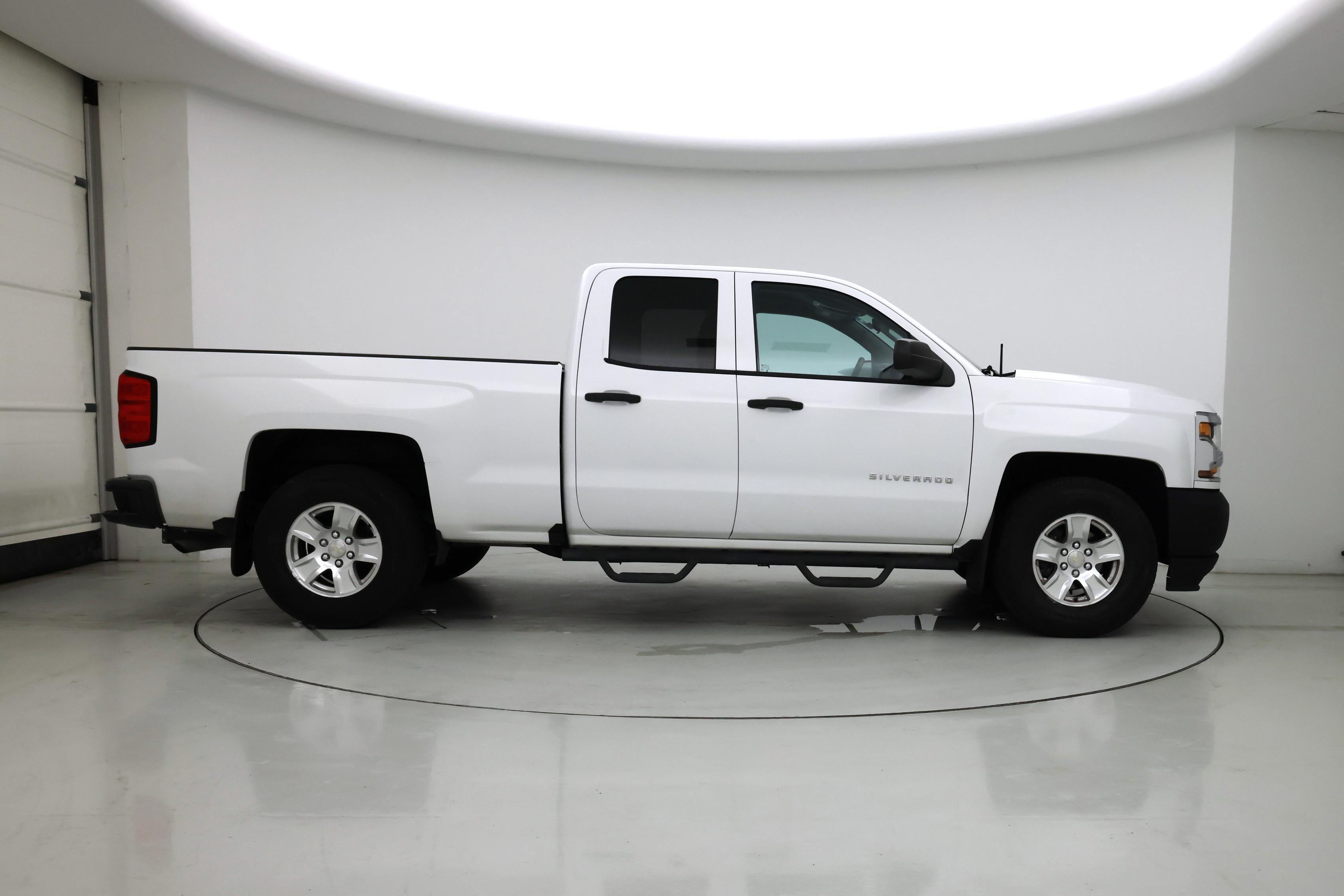 Thumbnail: 2018 Chevrolet Silverado 1500 - 7