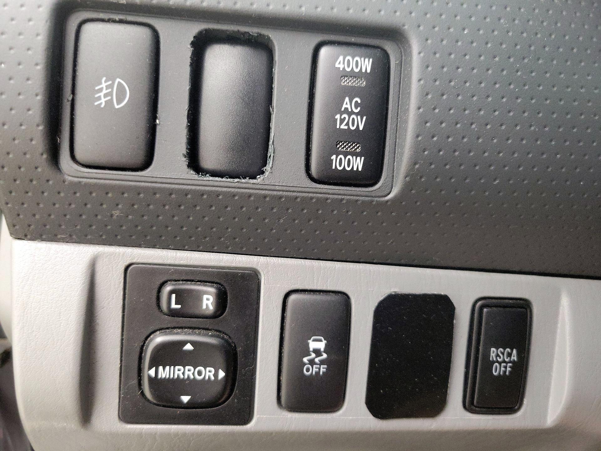 Thumbnail: 2013 Toyota Tacoma - 13