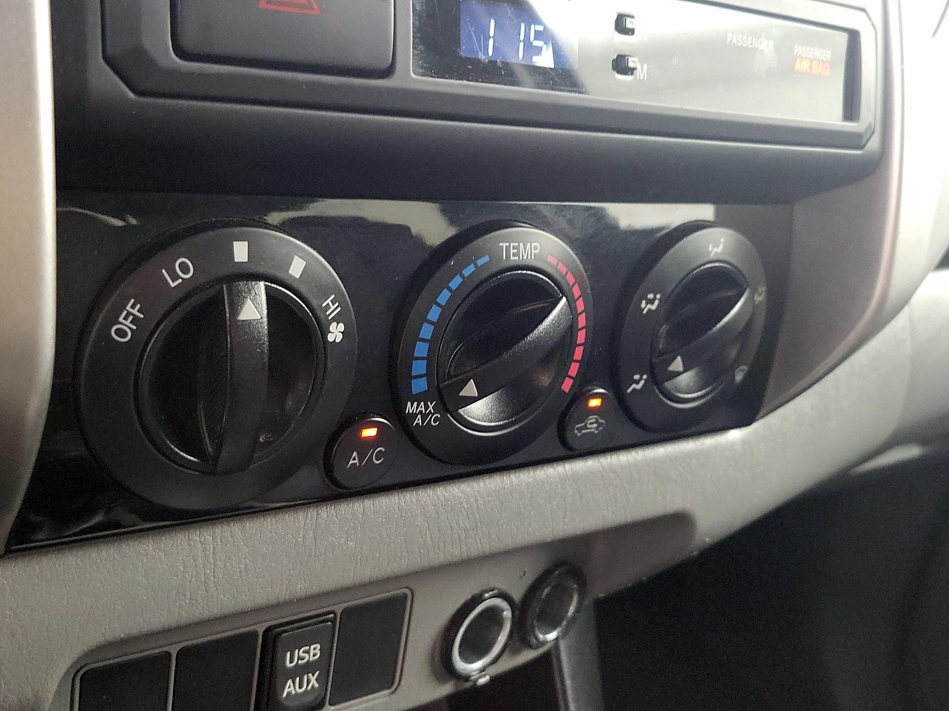 Thumbnail: 2013 Toyota Tacoma - 16