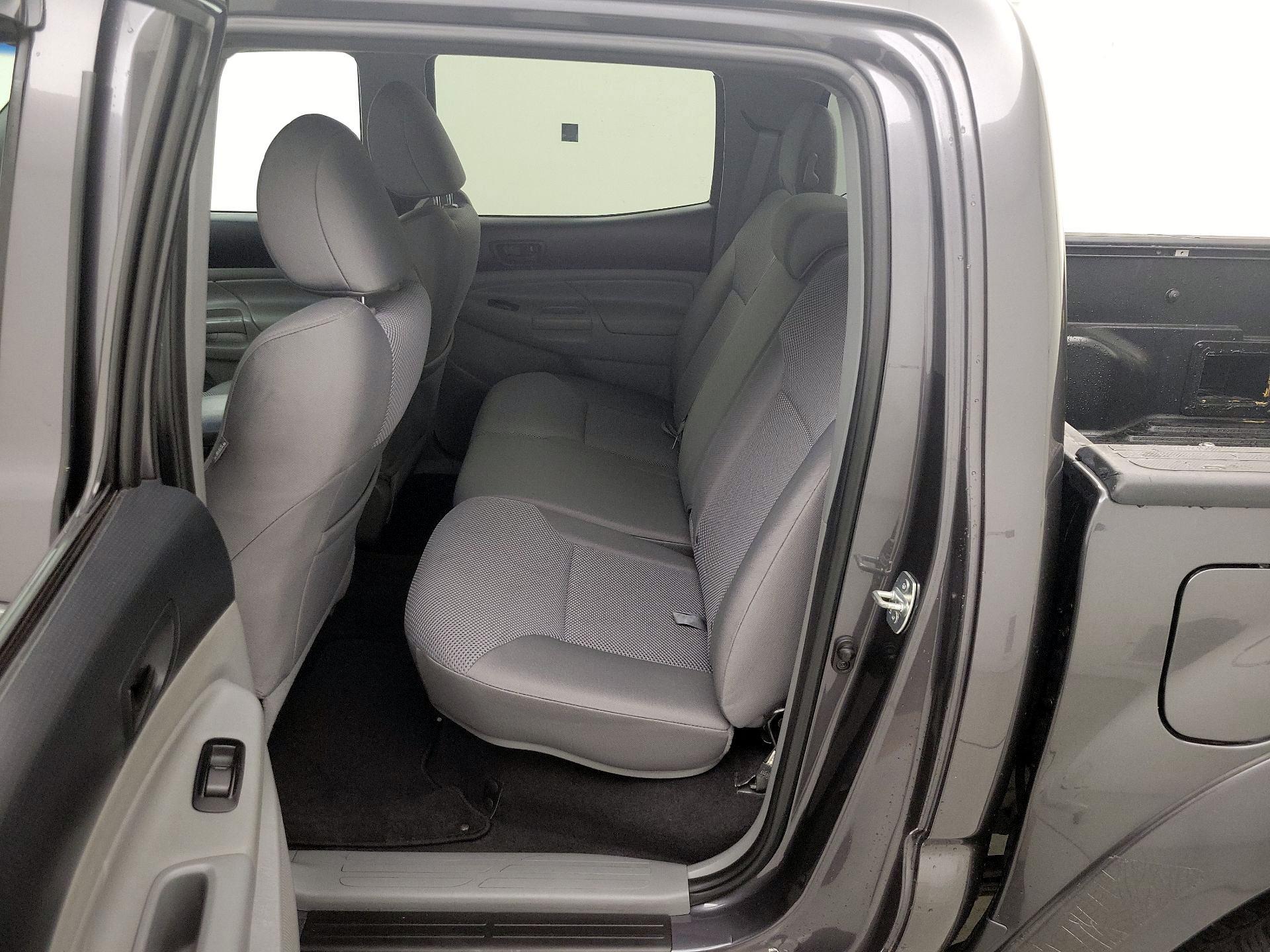 Thumbnail: 2013 Toyota Tacoma - 19
