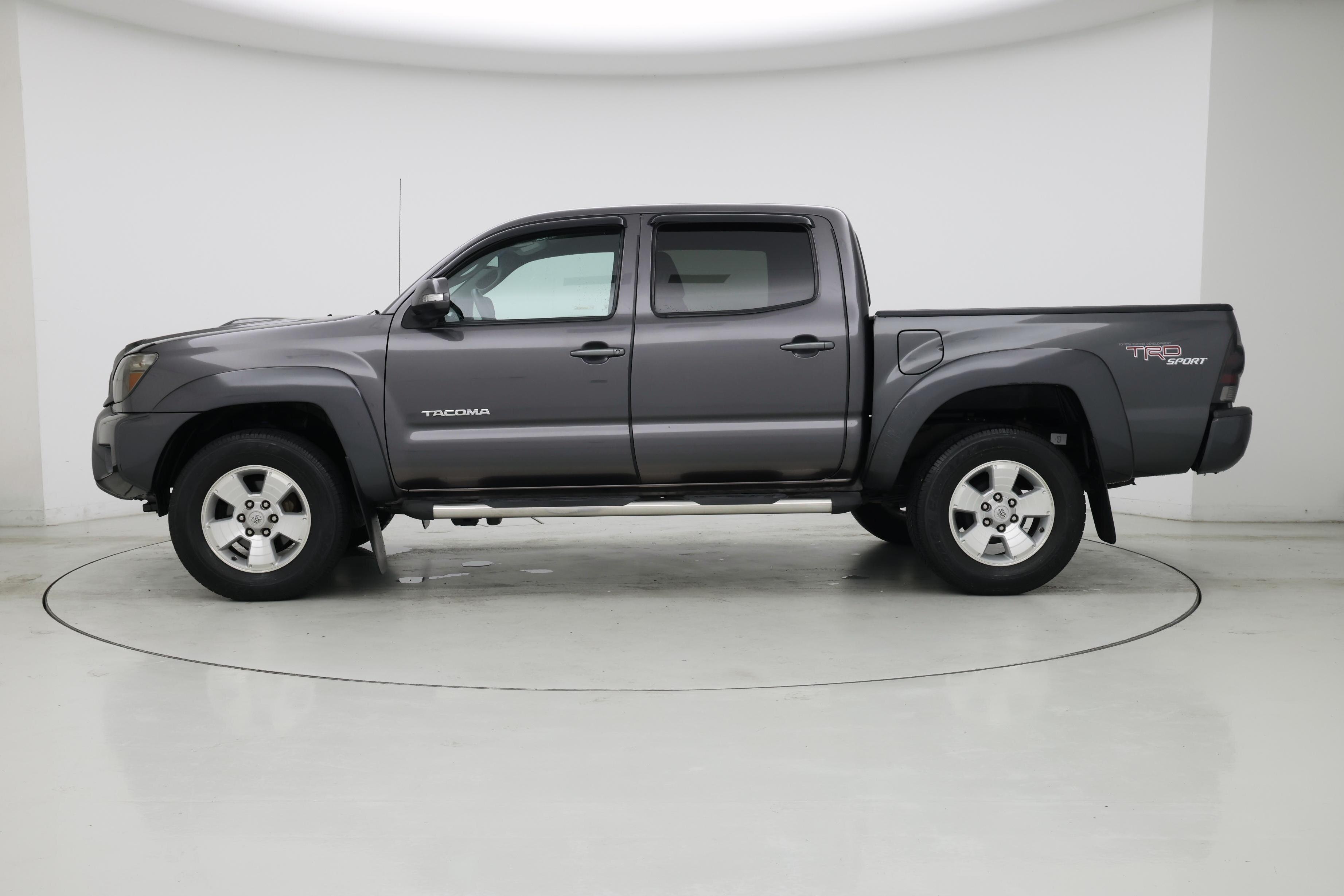 Thumbnail: 2013 Toyota Tacoma - 3