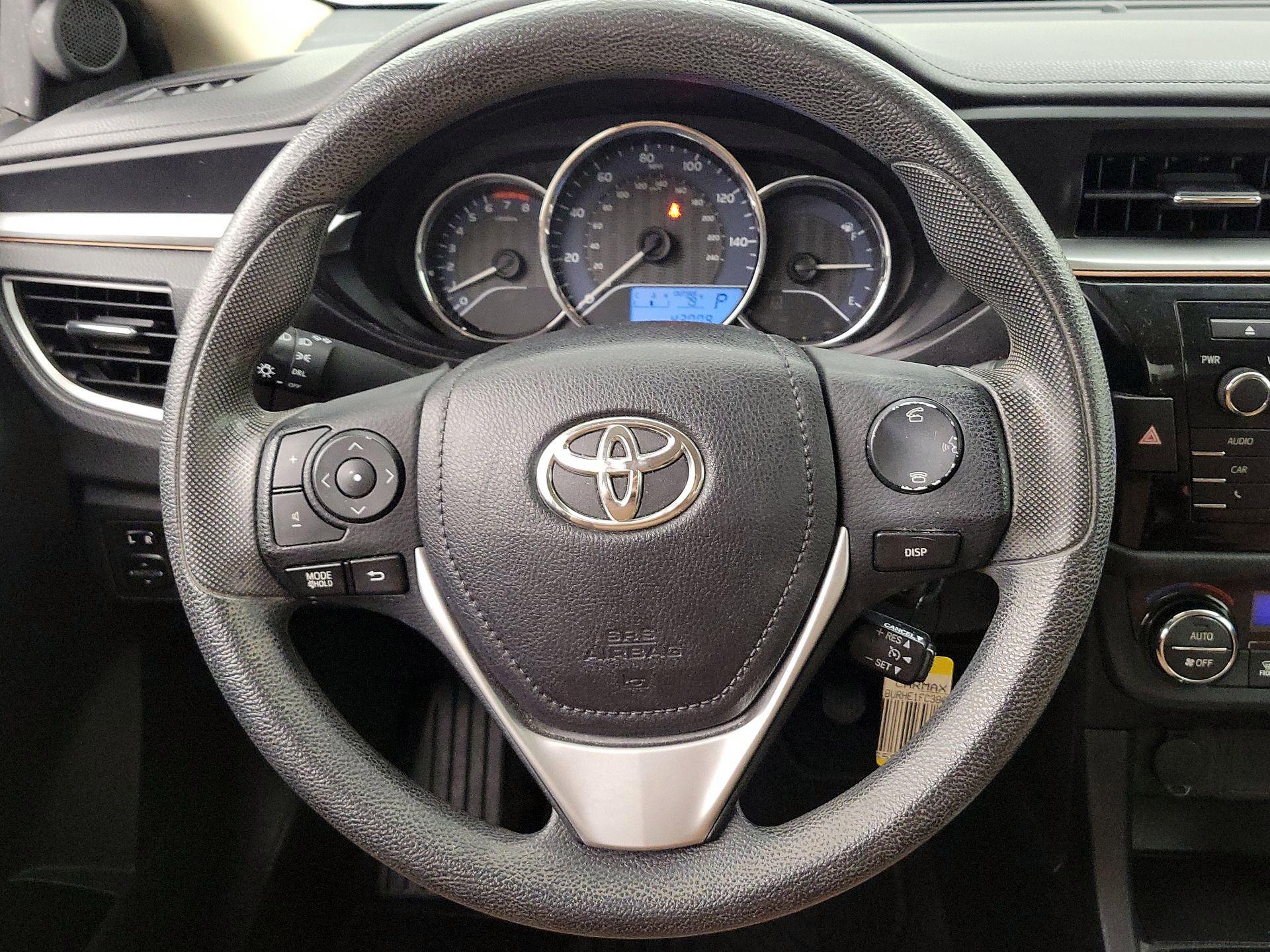 Thumbnail: 2015 Toyota Corolla - 10