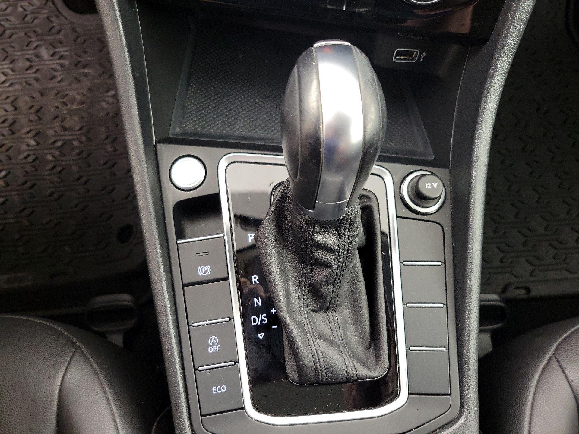 Thumbnail: 2019 Volkswagen Jetta - 17