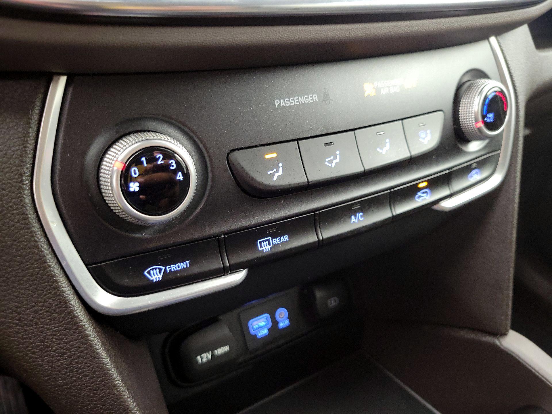 Thumbnail: 2020 Hyundai Santa Fe - 16