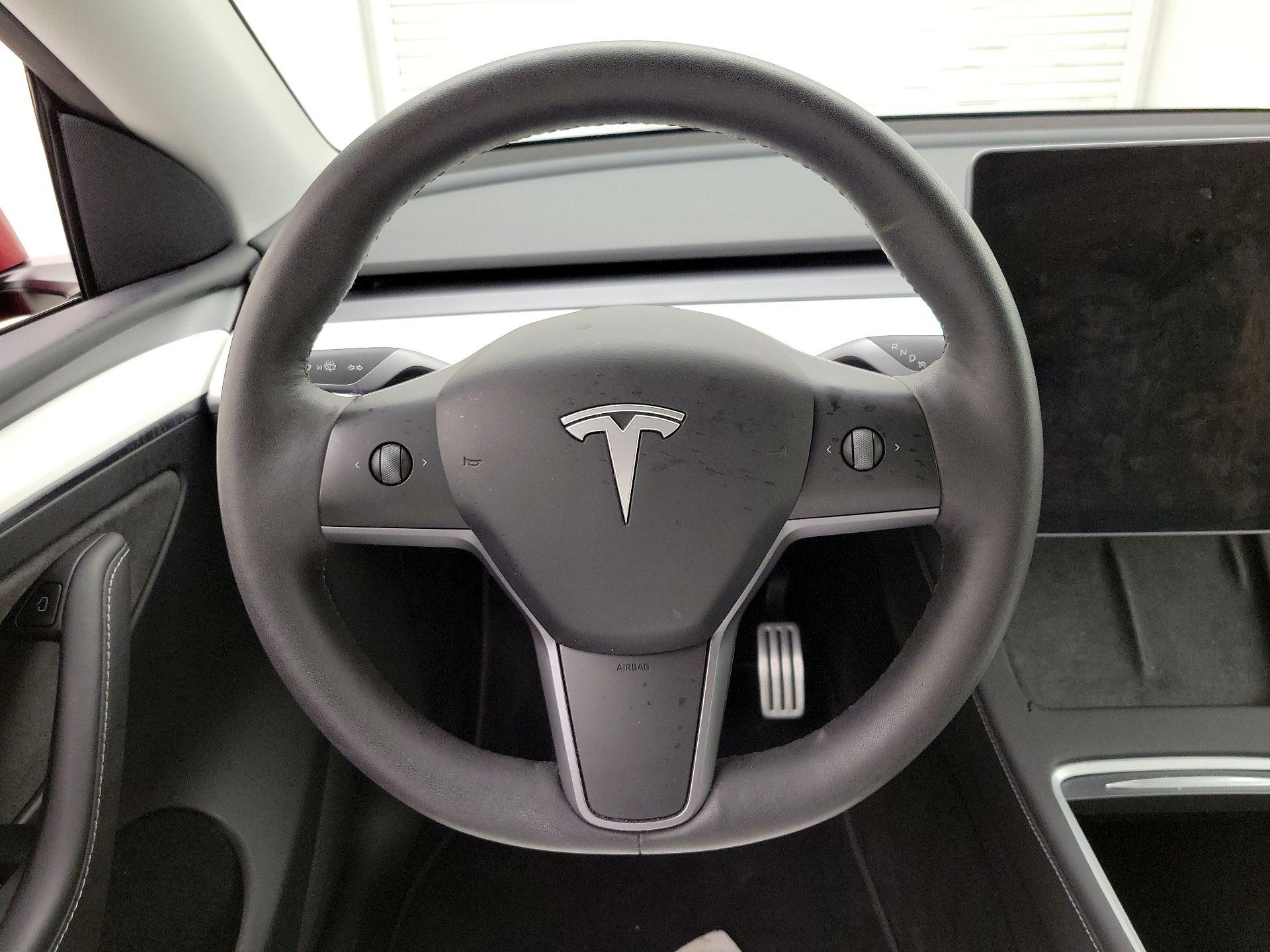 Thumbnail: 2023 Tesla Model Y - 10