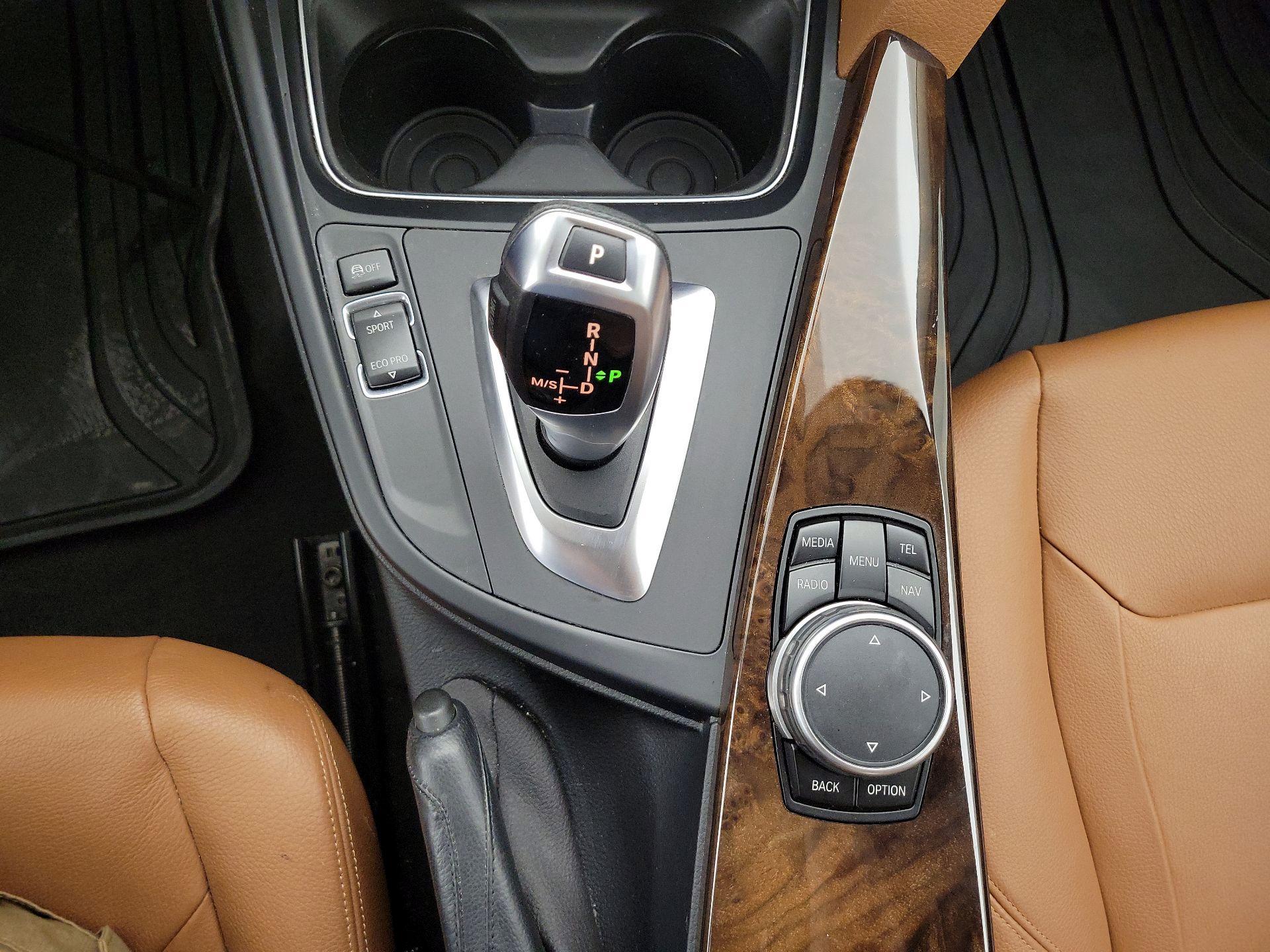 Thumbnail: 2015 BMW 3 Series - 17