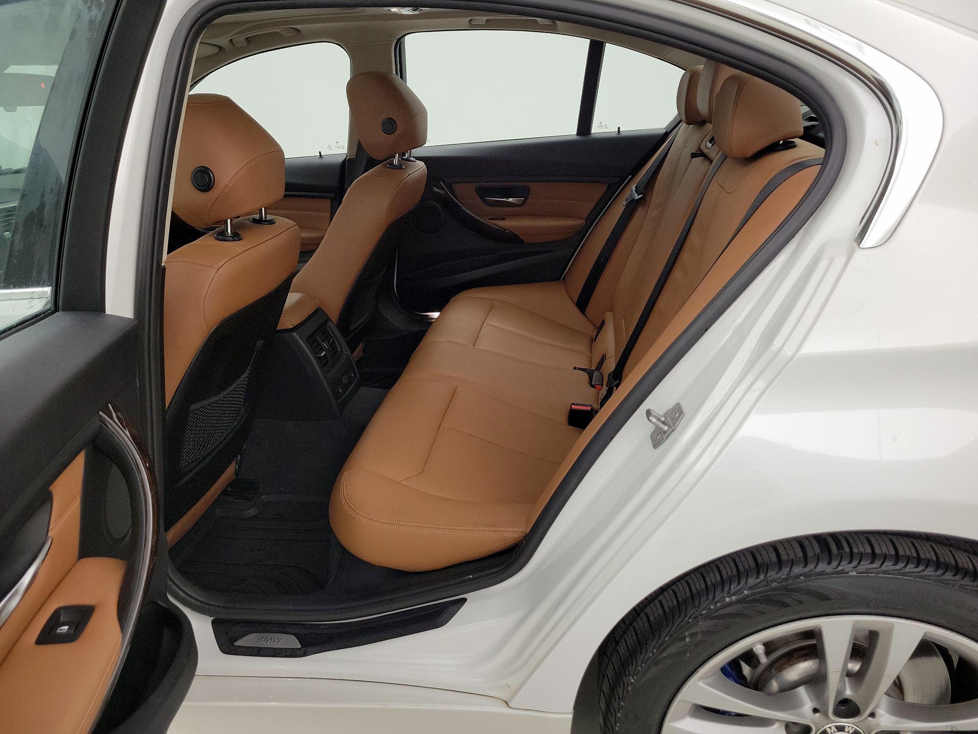 Thumbnail: 2015 BMW 3 Series - 20