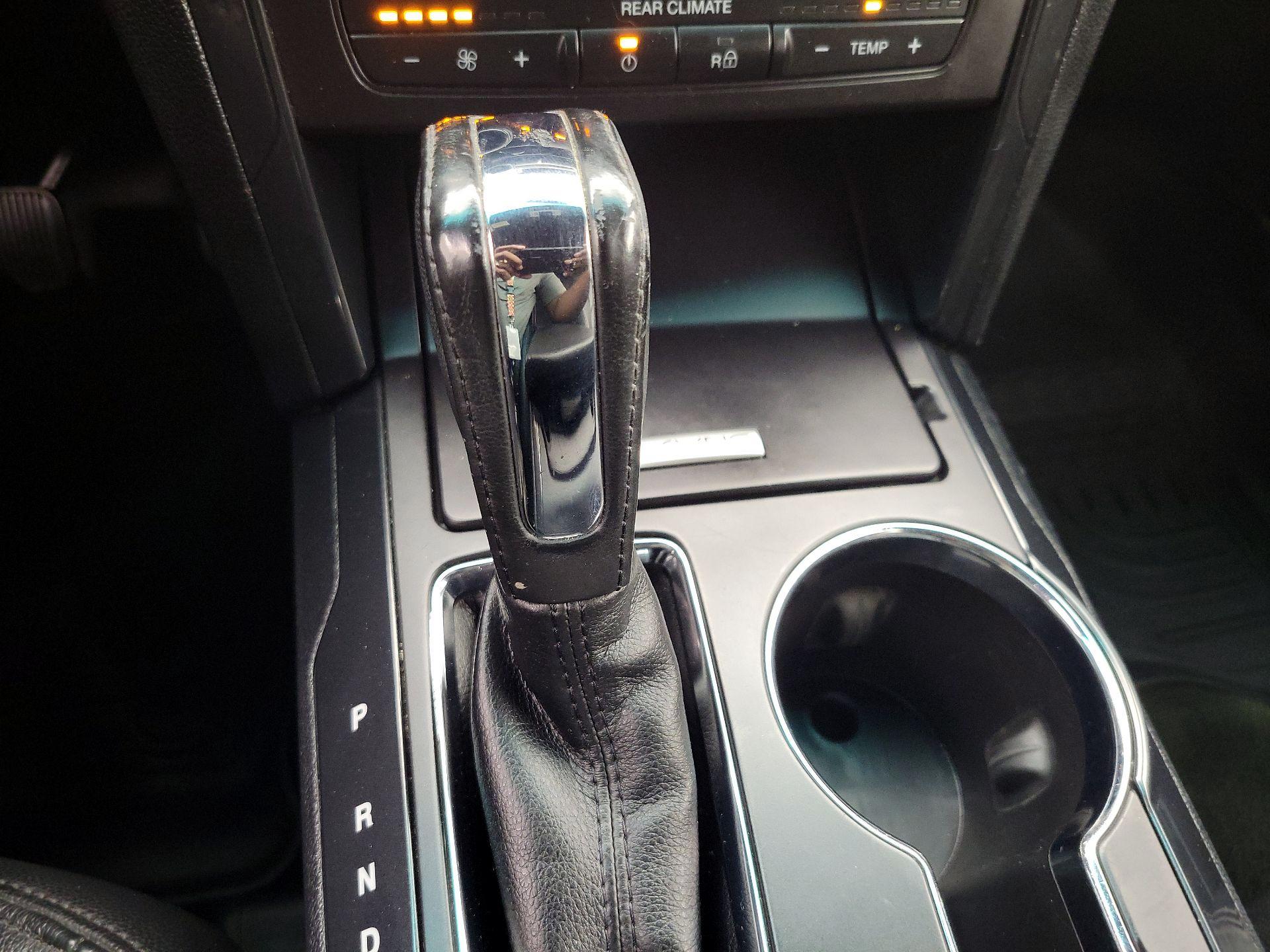 Thumbnail: 2016 Ford Explorer - 17