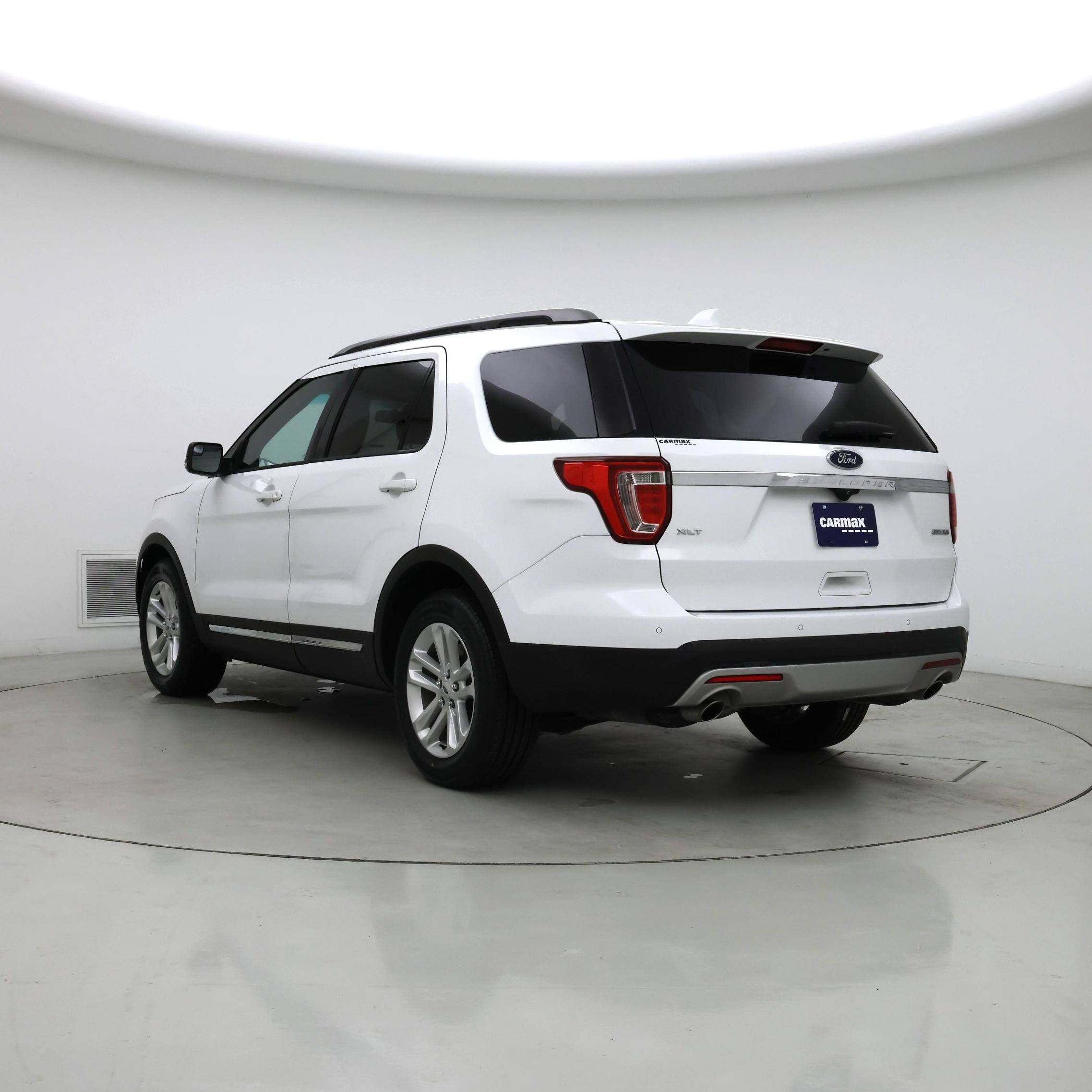 Thumbnail: 2016 Ford Explorer - 2