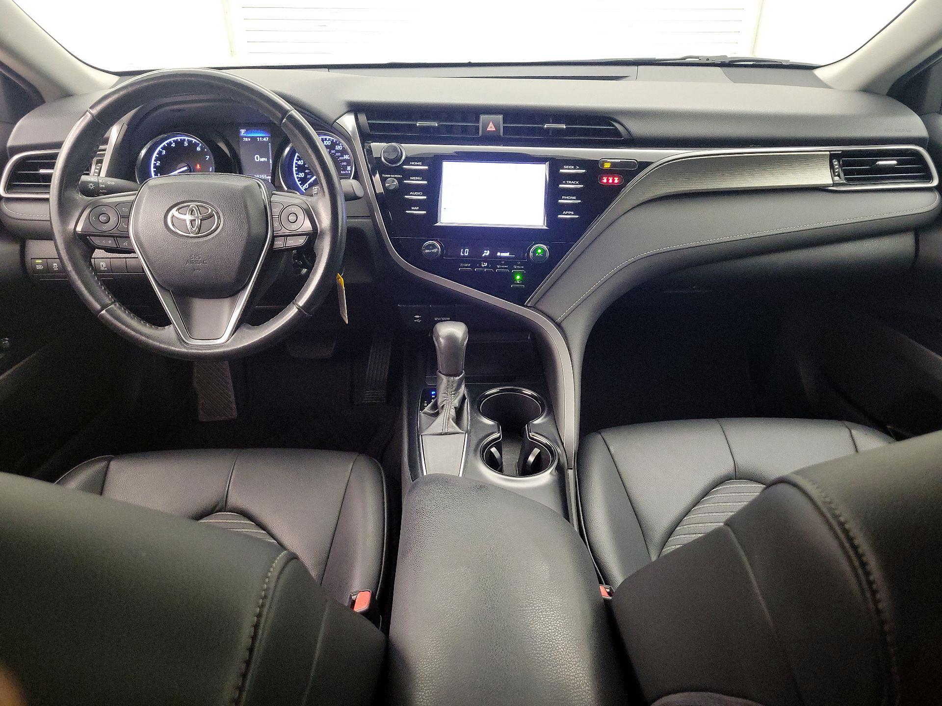 Thumbnail: 2019 Toyota Camry - 9