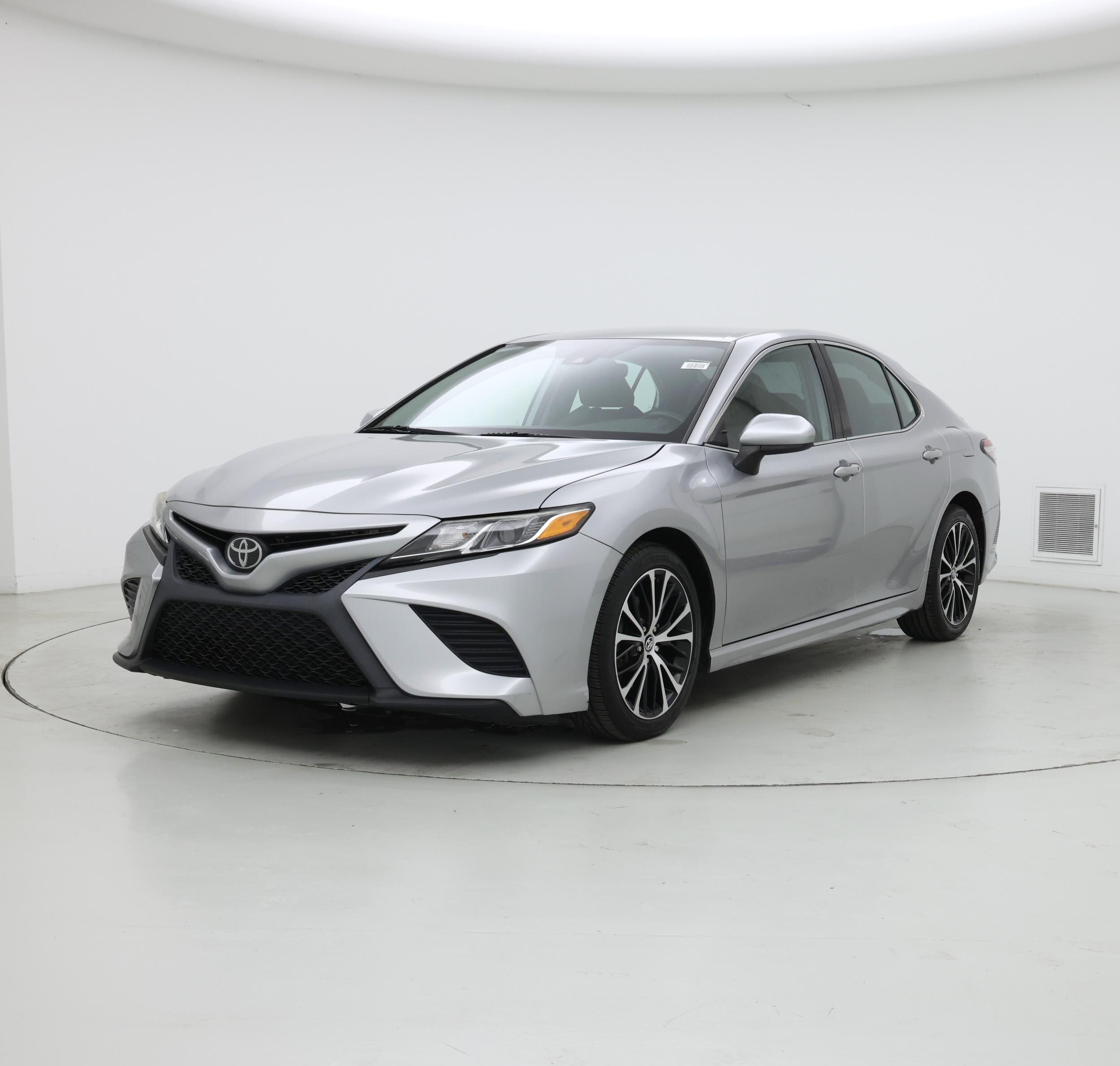 Thumbnail: 2019 Toyota Camry - 4
