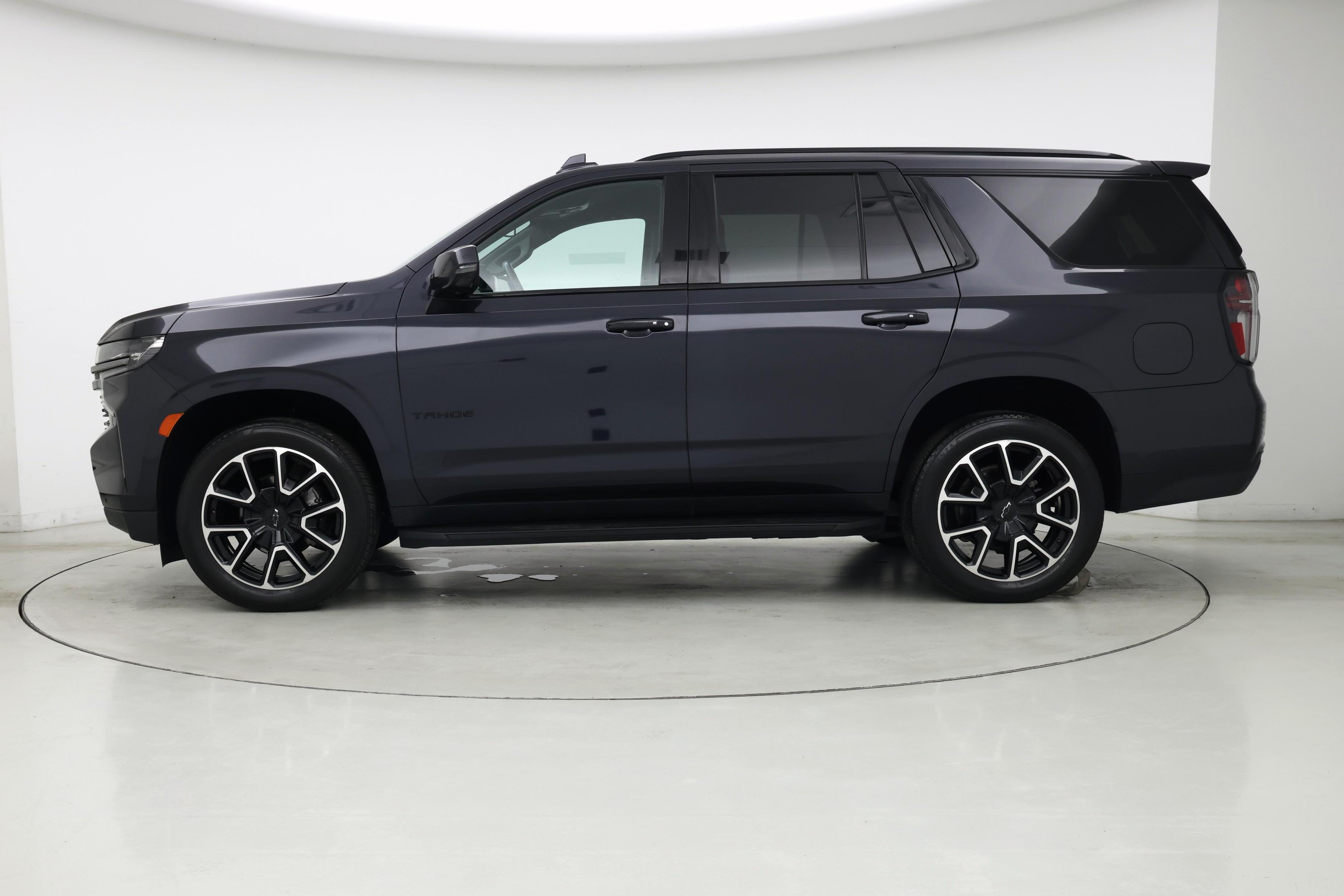 Thumbnail: 2022 Chevrolet Tahoe - 3