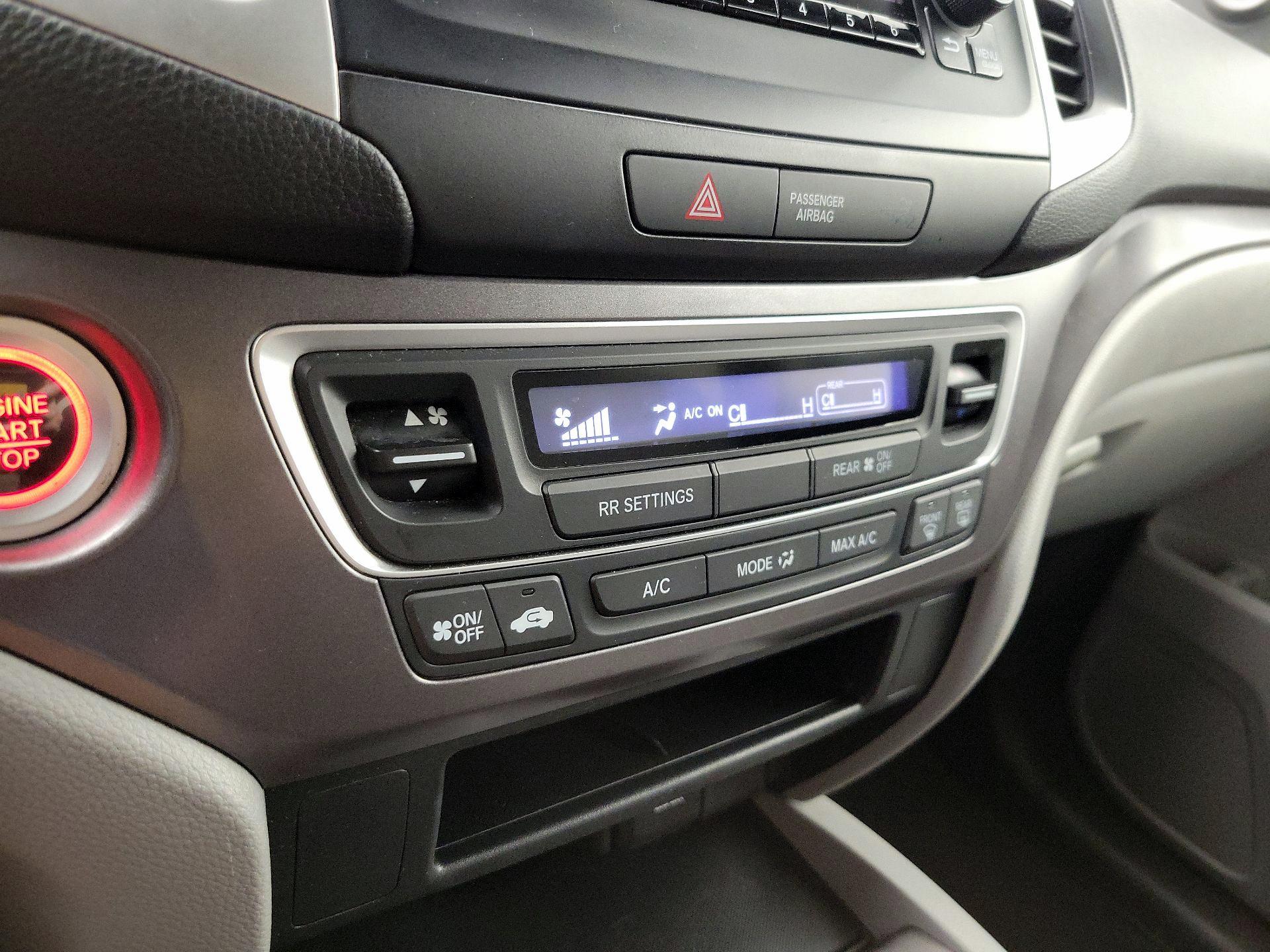 Thumbnail: 2020 Honda Pilot - 16