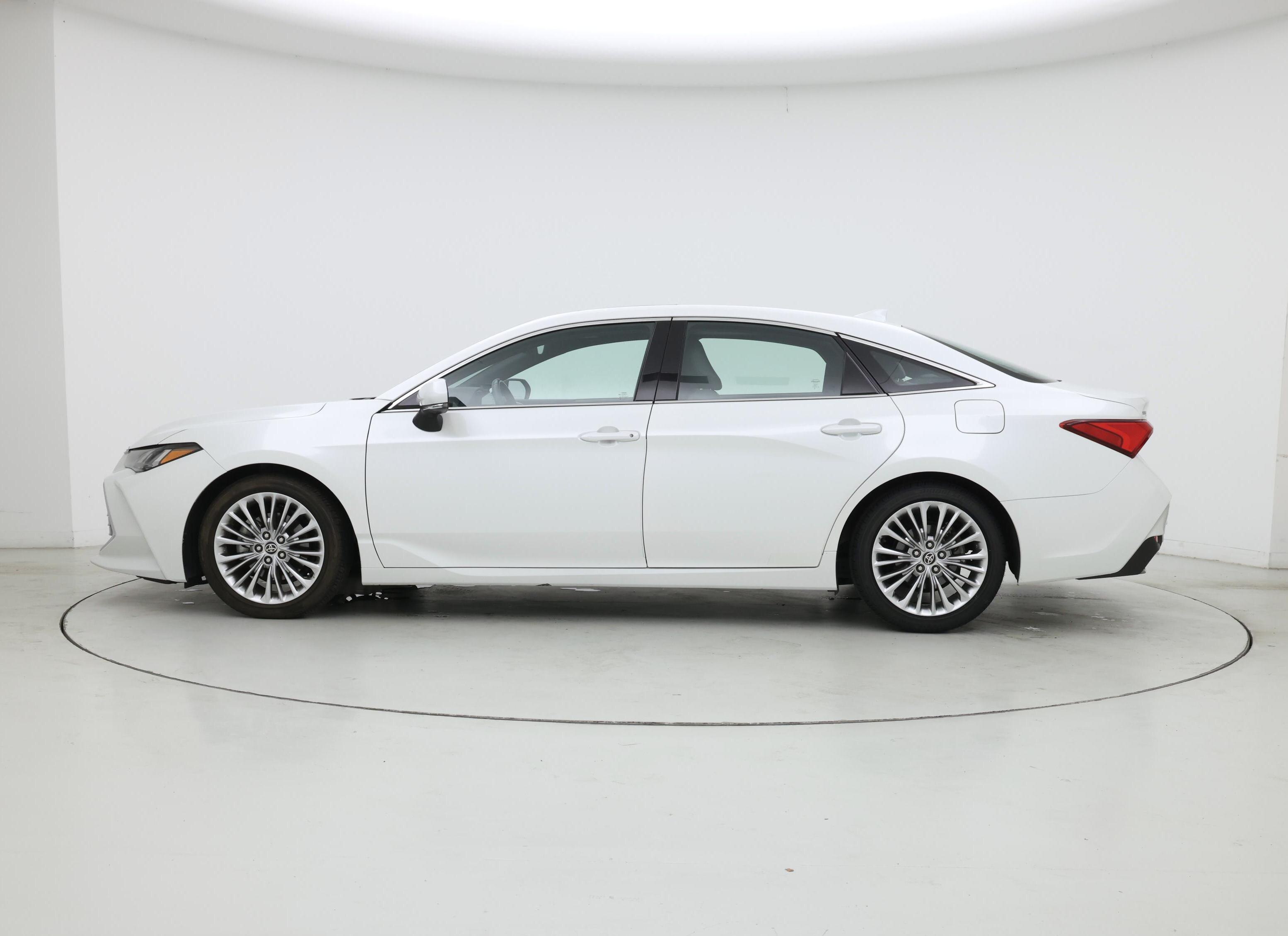Thumbnail: 2020 Toyota Avalon - 3