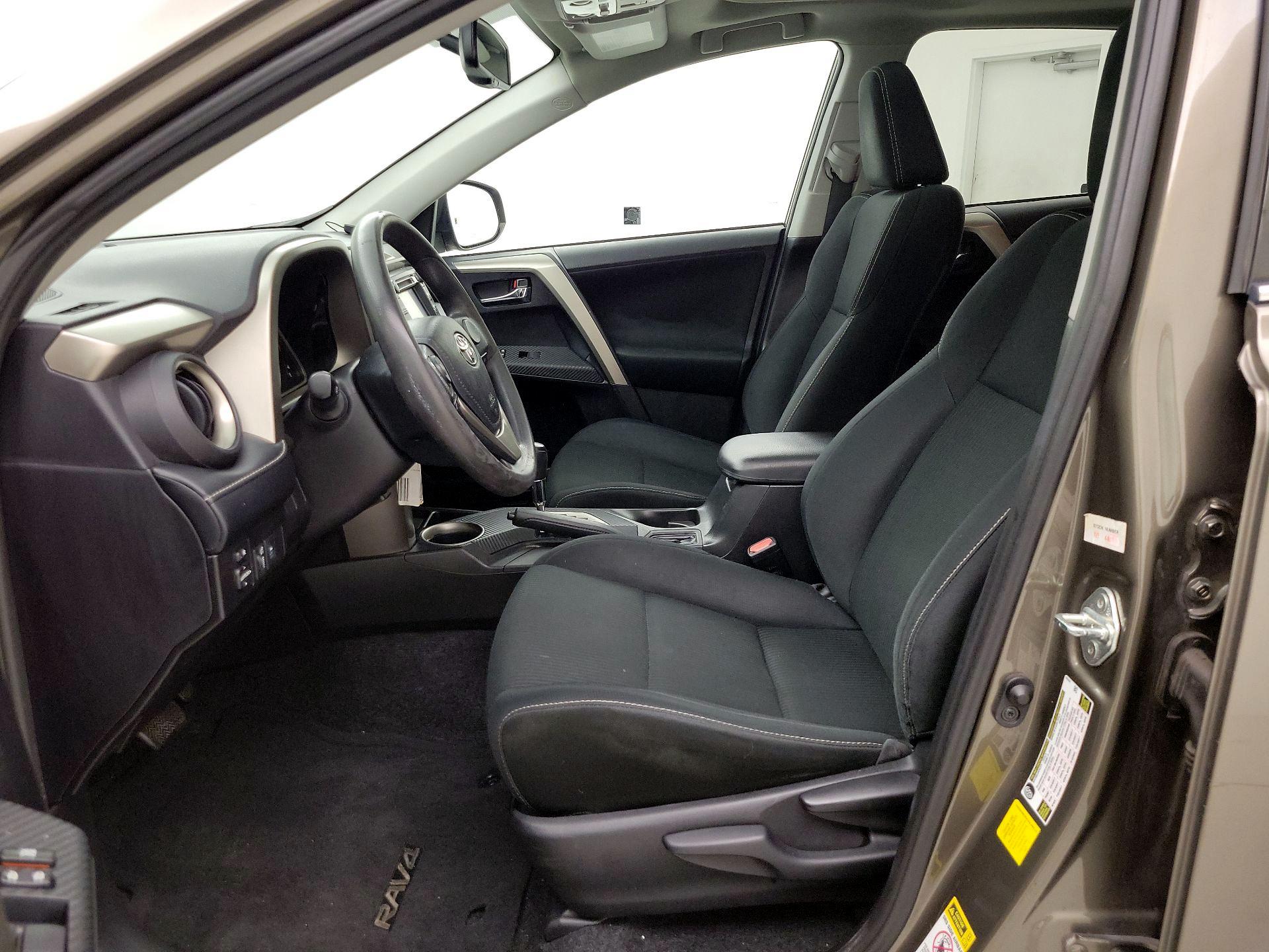 Thumbnail: 2014 Toyota RAV4 - 11