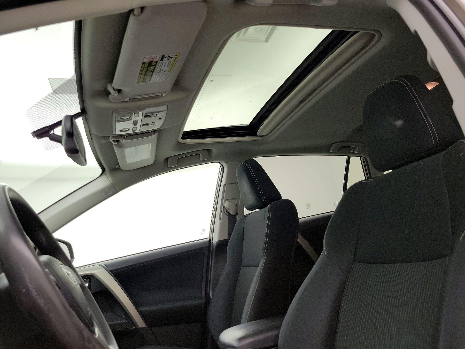 Thumbnail: 2014 Toyota RAV4 - 19
