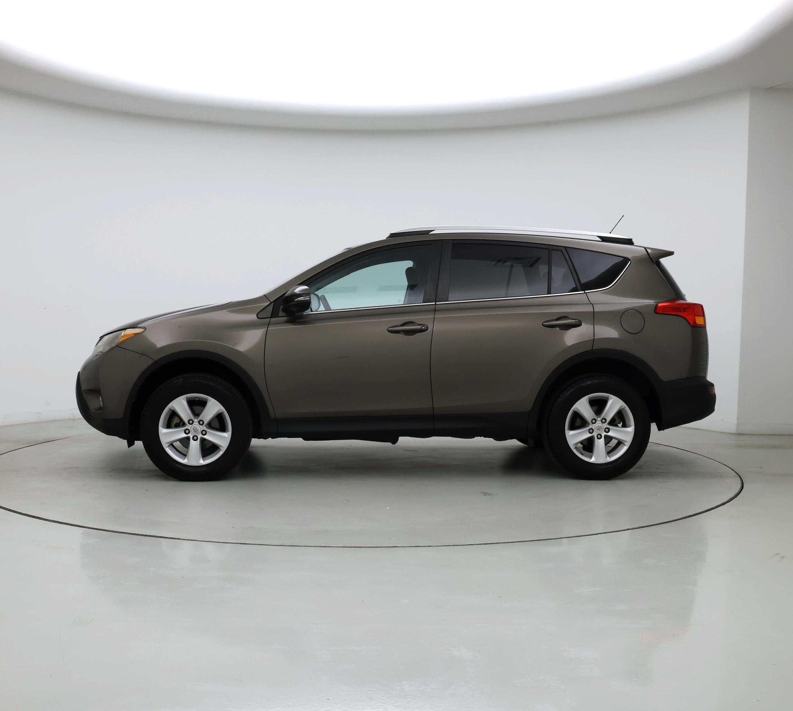Thumbnail: 2014 Toyota RAV4 - 3