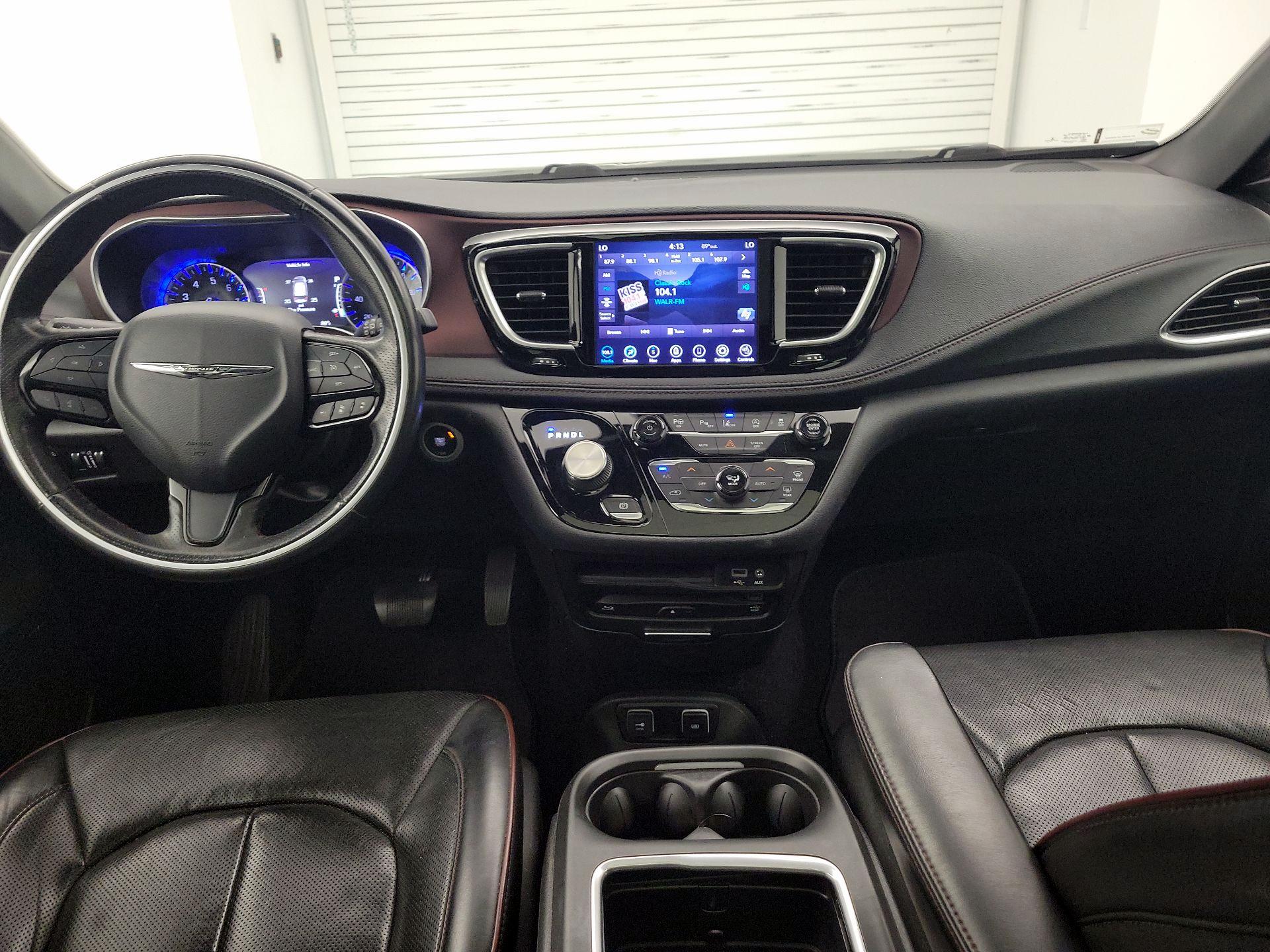 Thumbnail: 2020 Chrysler Pacifica - 9