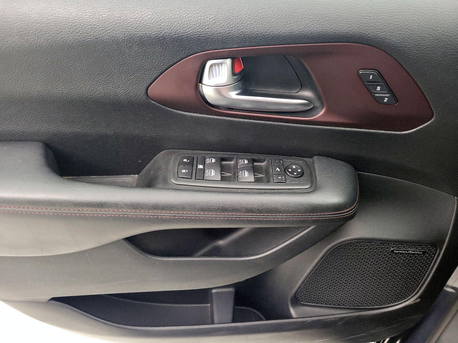 Thumbnail: 2020 Chrysler Pacifica - 12