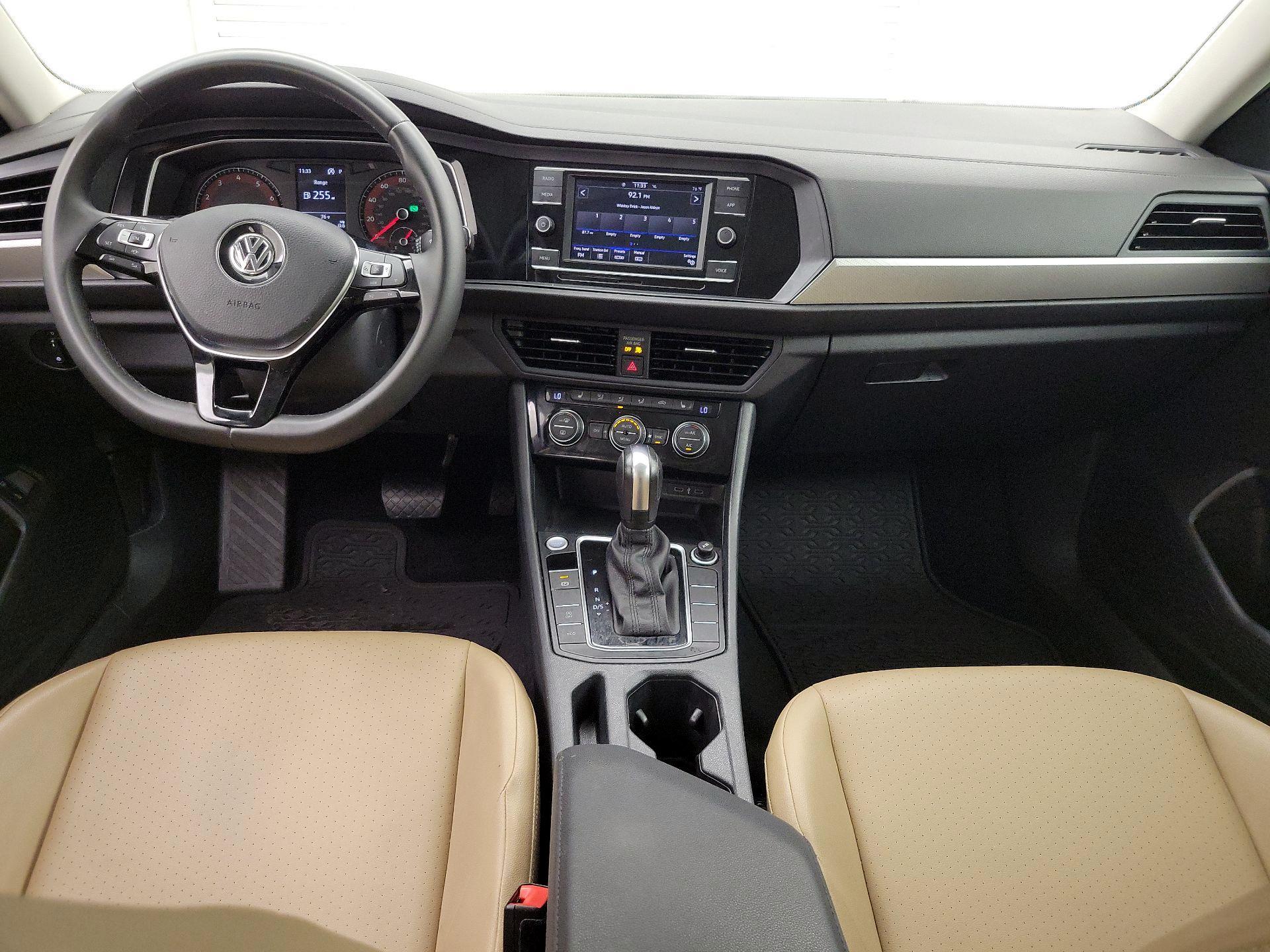 Thumbnail: 2020 Volkswagen Jetta - 9