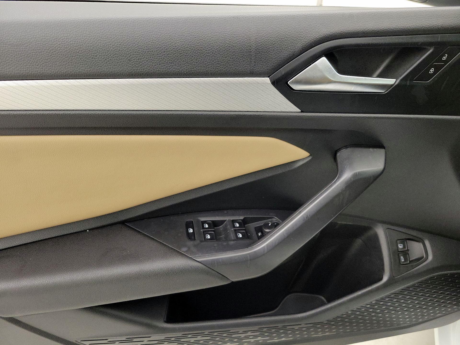 Thumbnail: 2020 Volkswagen Jetta - 12