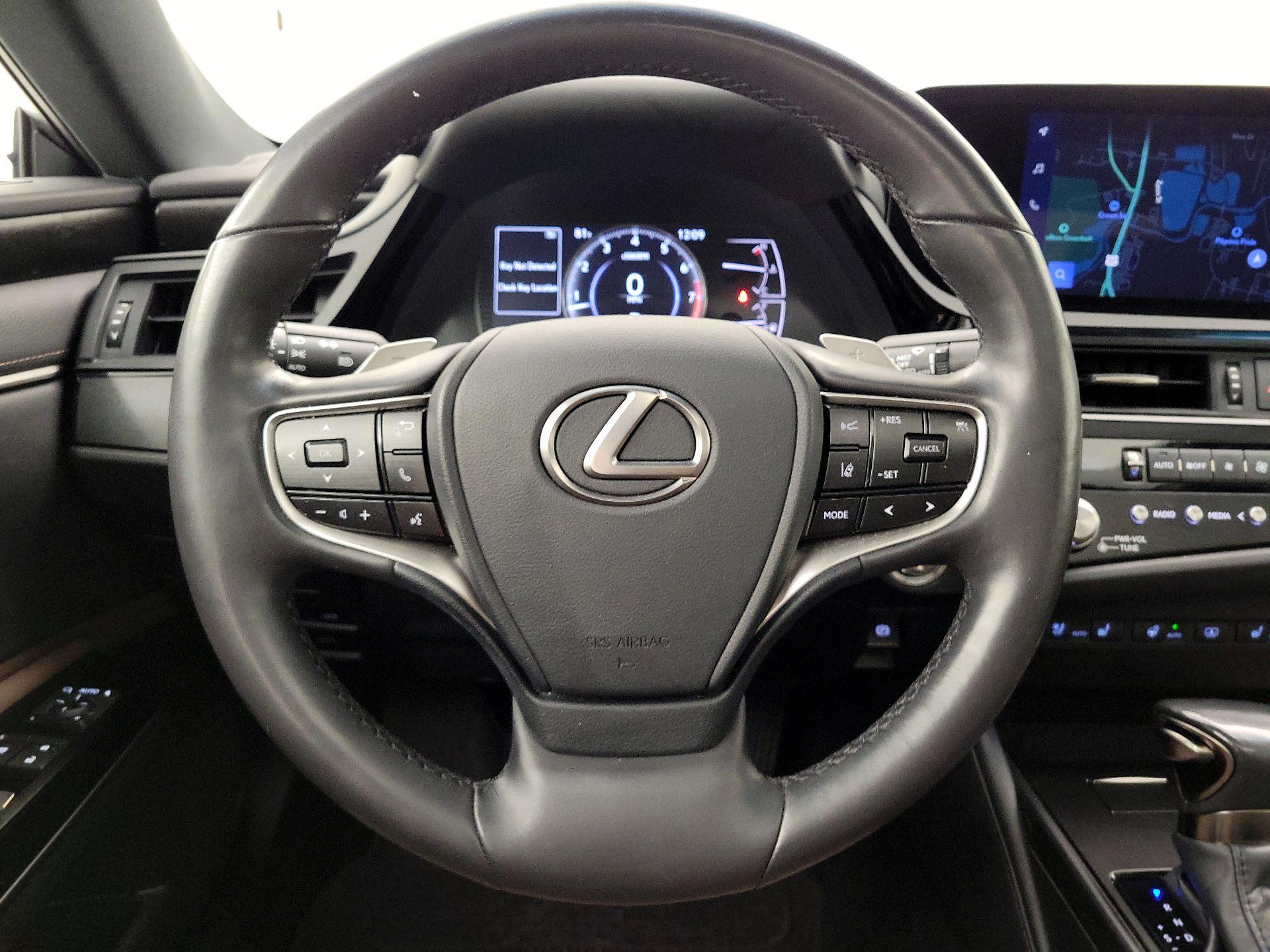 Thumbnail: 2023 Lexus ES - 10