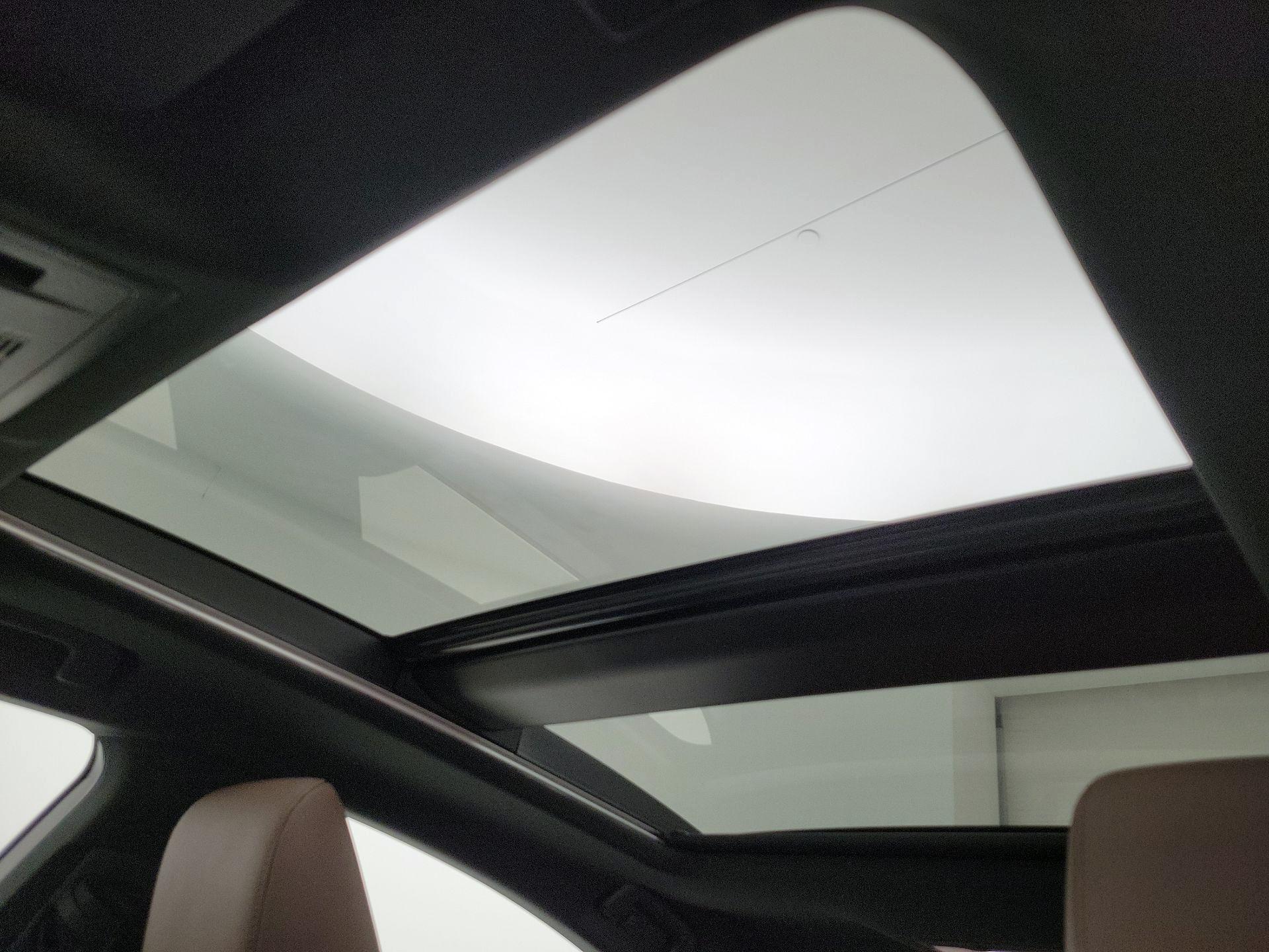 Thumbnail: 2023 Lexus ES - 20