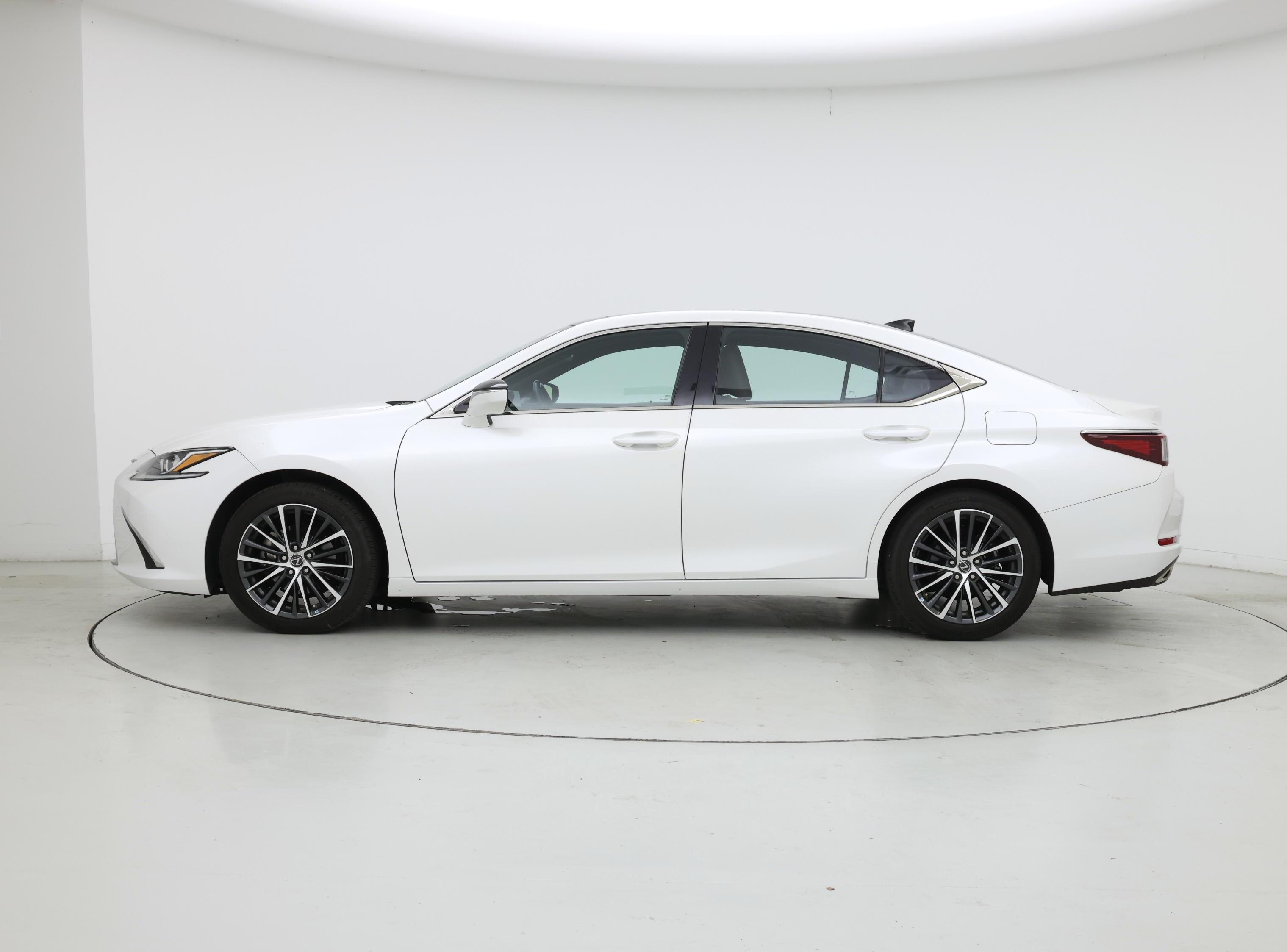 Thumbnail: 2023 Lexus ES - 3