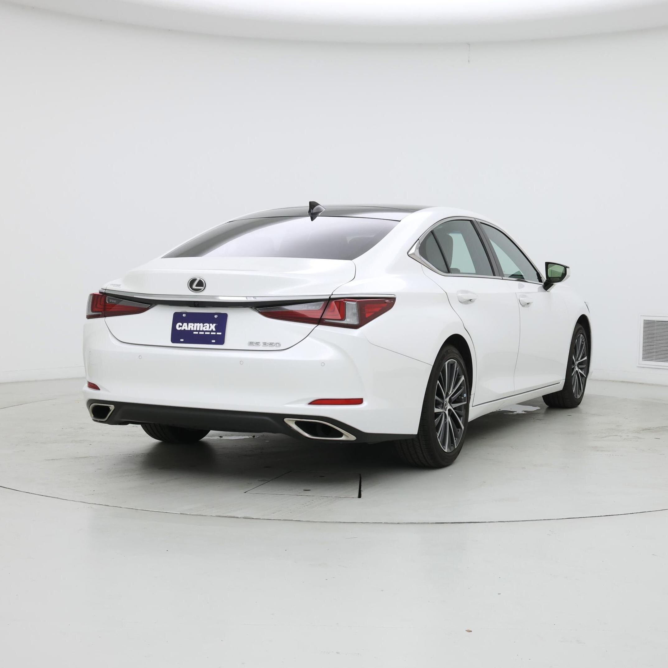 Thumbnail: 2023 Lexus ES - 8