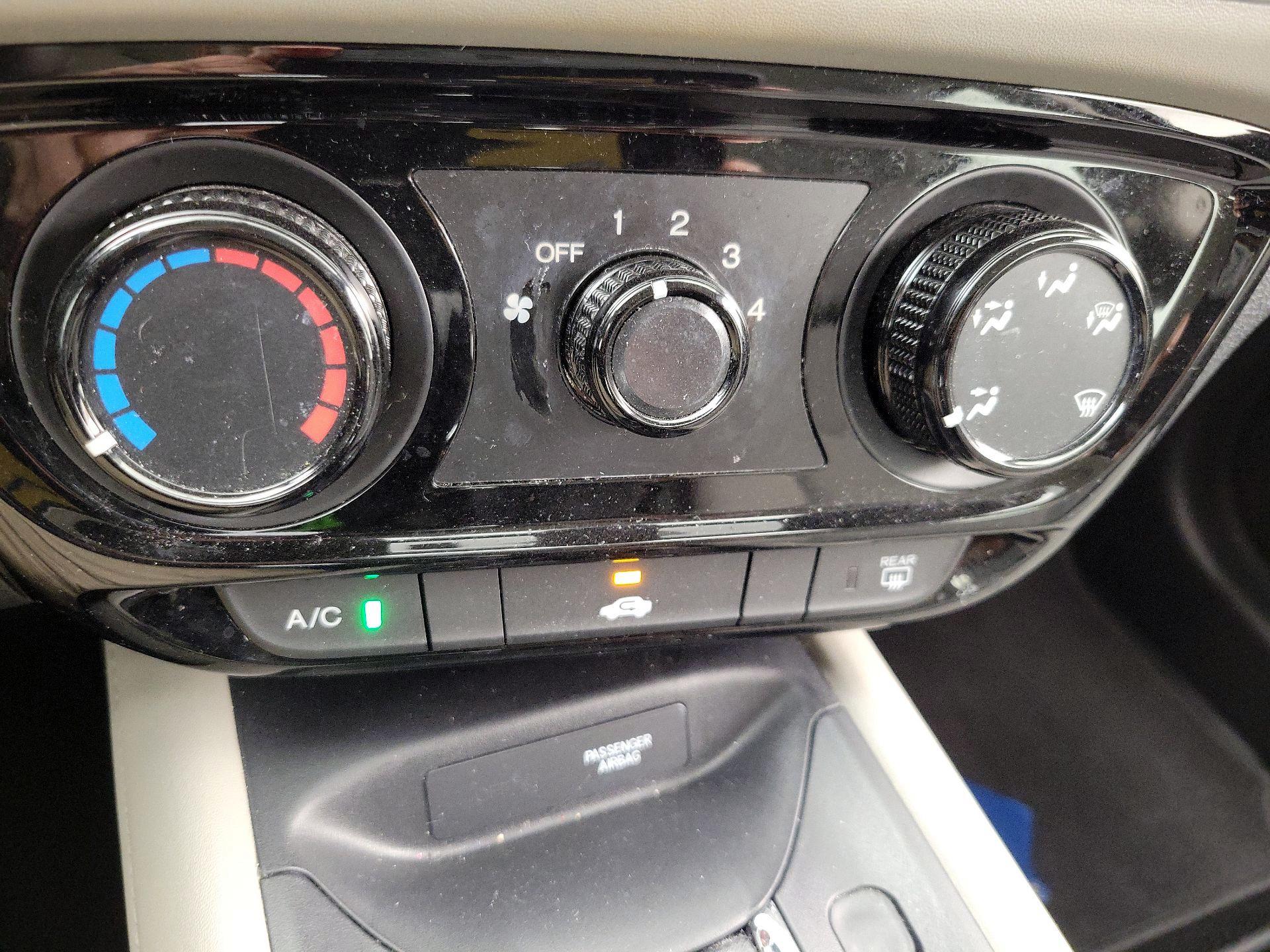 Thumbnail: 2019 Honda HR-V - 16