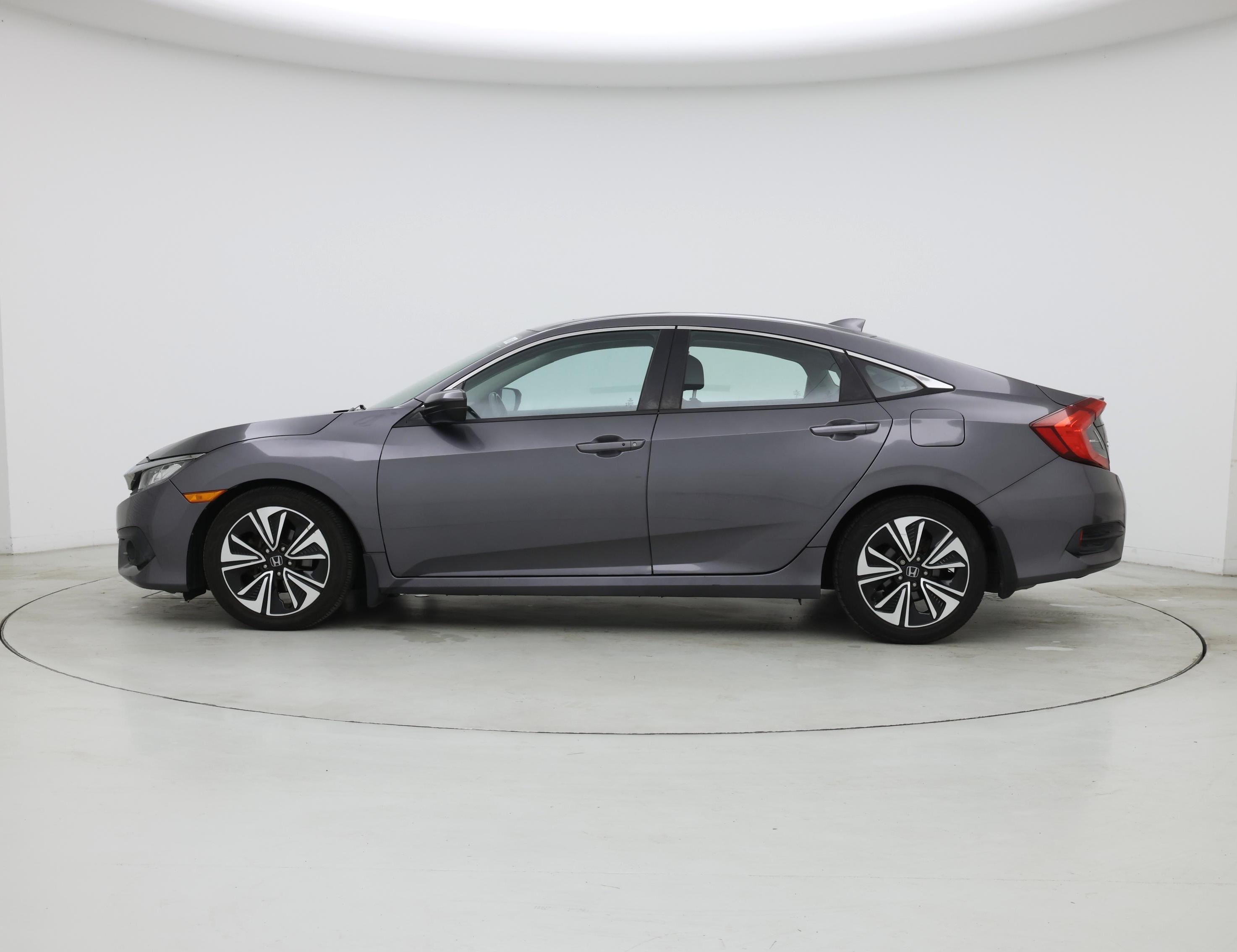 Thumbnail: 2016 Honda Civic - 3
