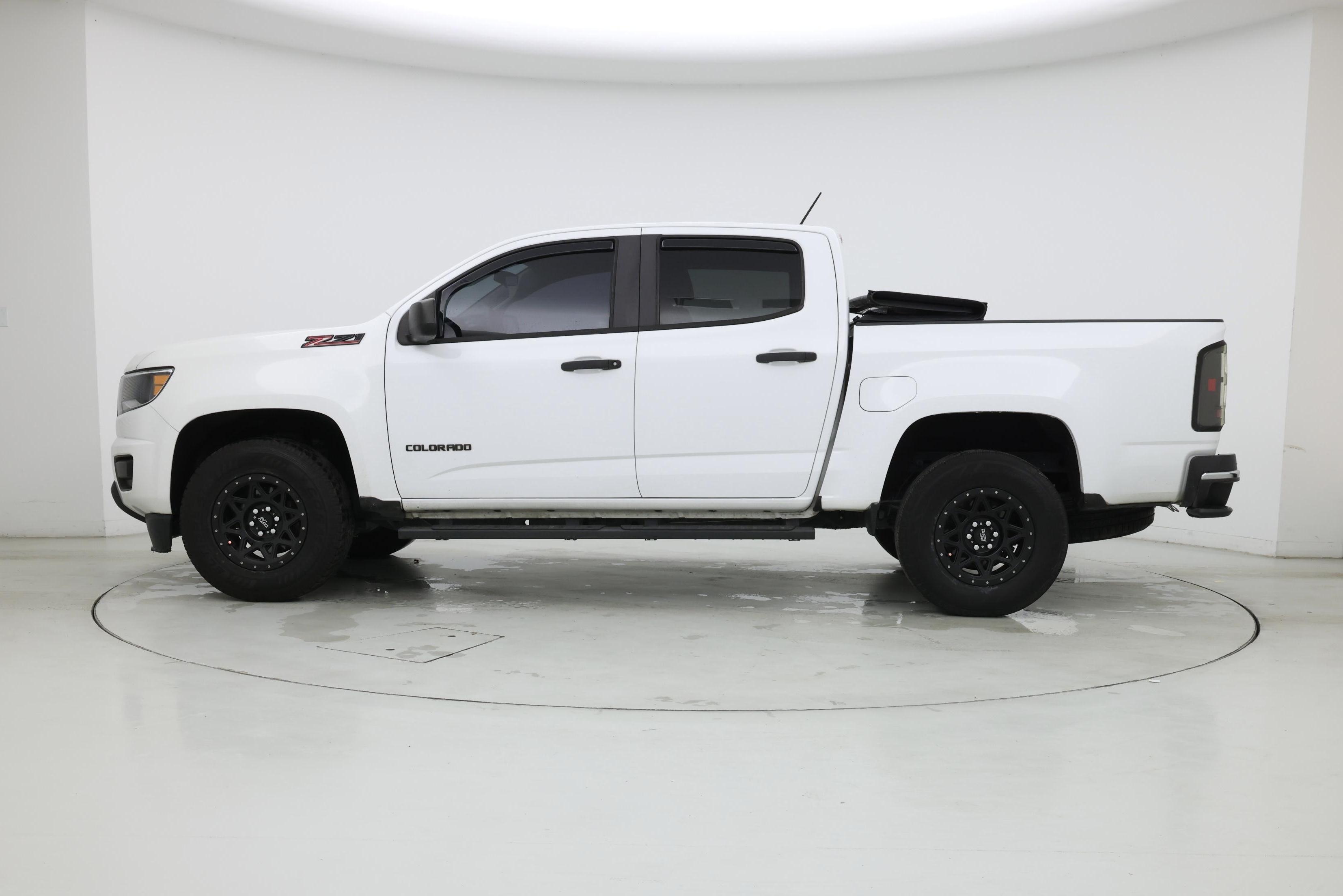 Thumbnail: 2017 Chevrolet Colorado - 3
