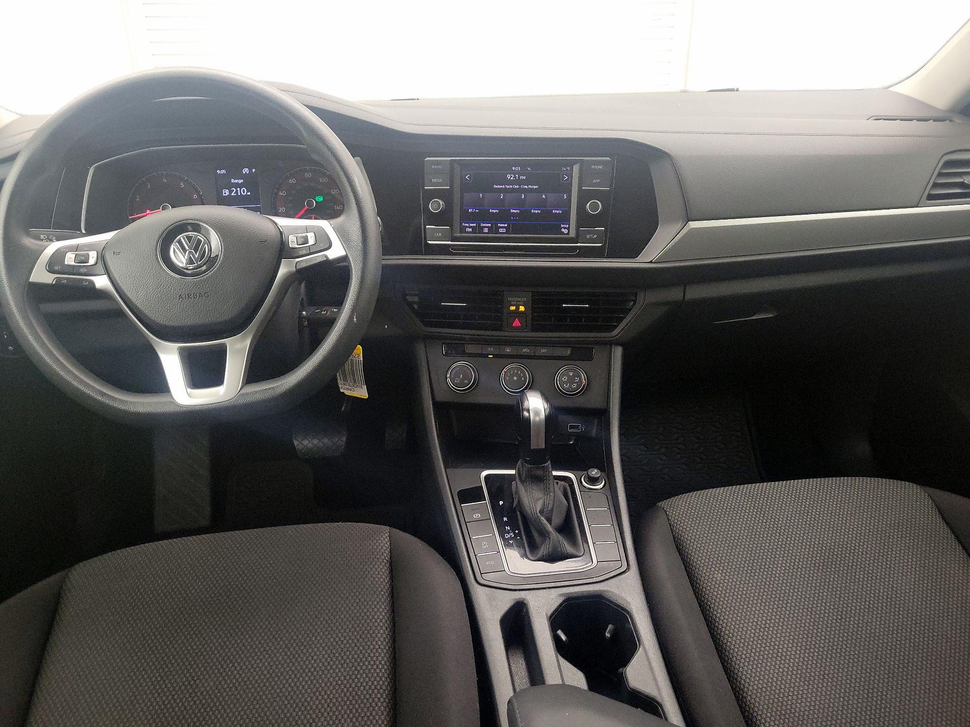 Thumbnail: 2019 Volkswagen Jetta - 9