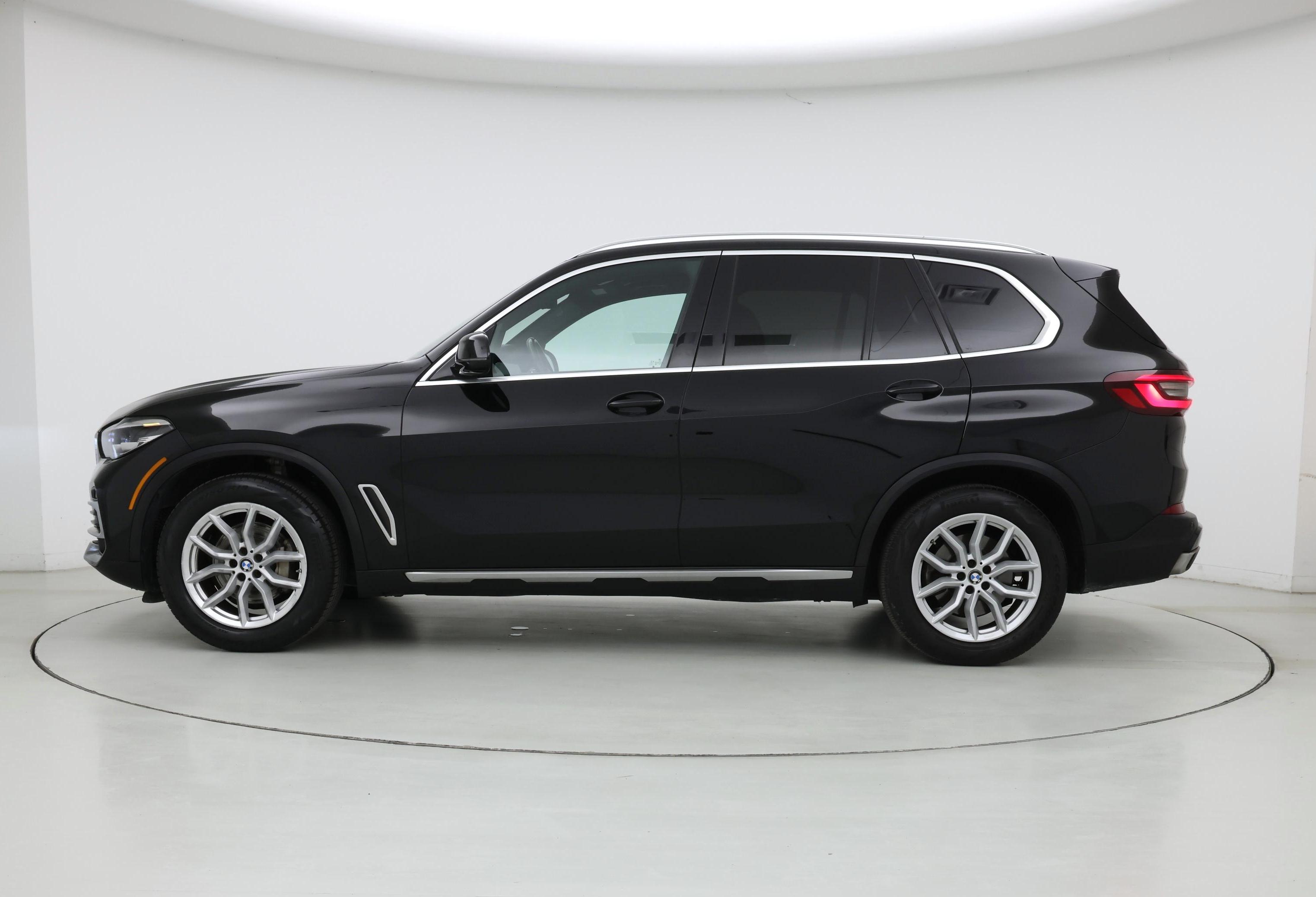 Thumbnail: 2022 BMW X5 - 3