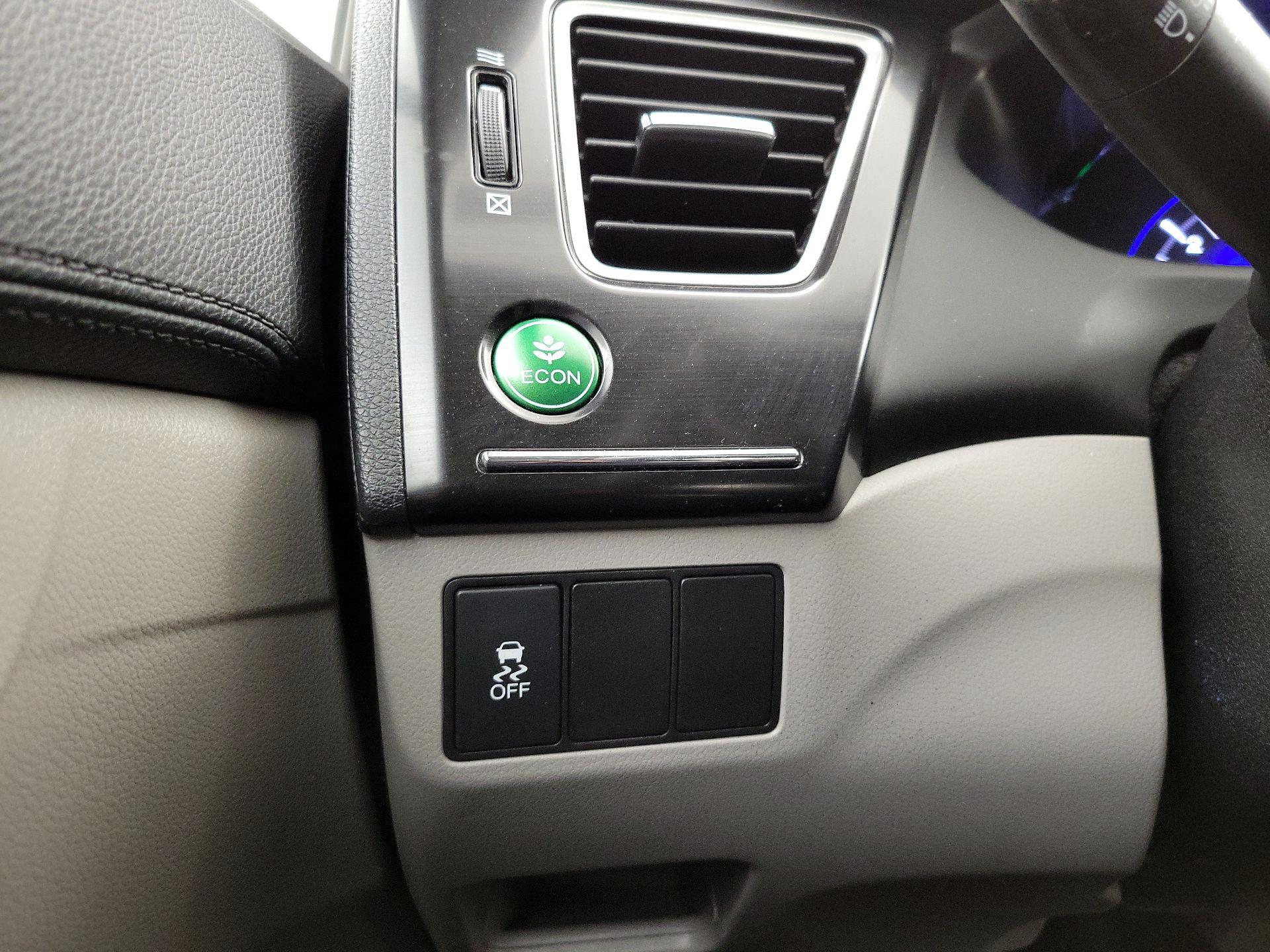 Thumbnail: 2015 Honda Civic - 13