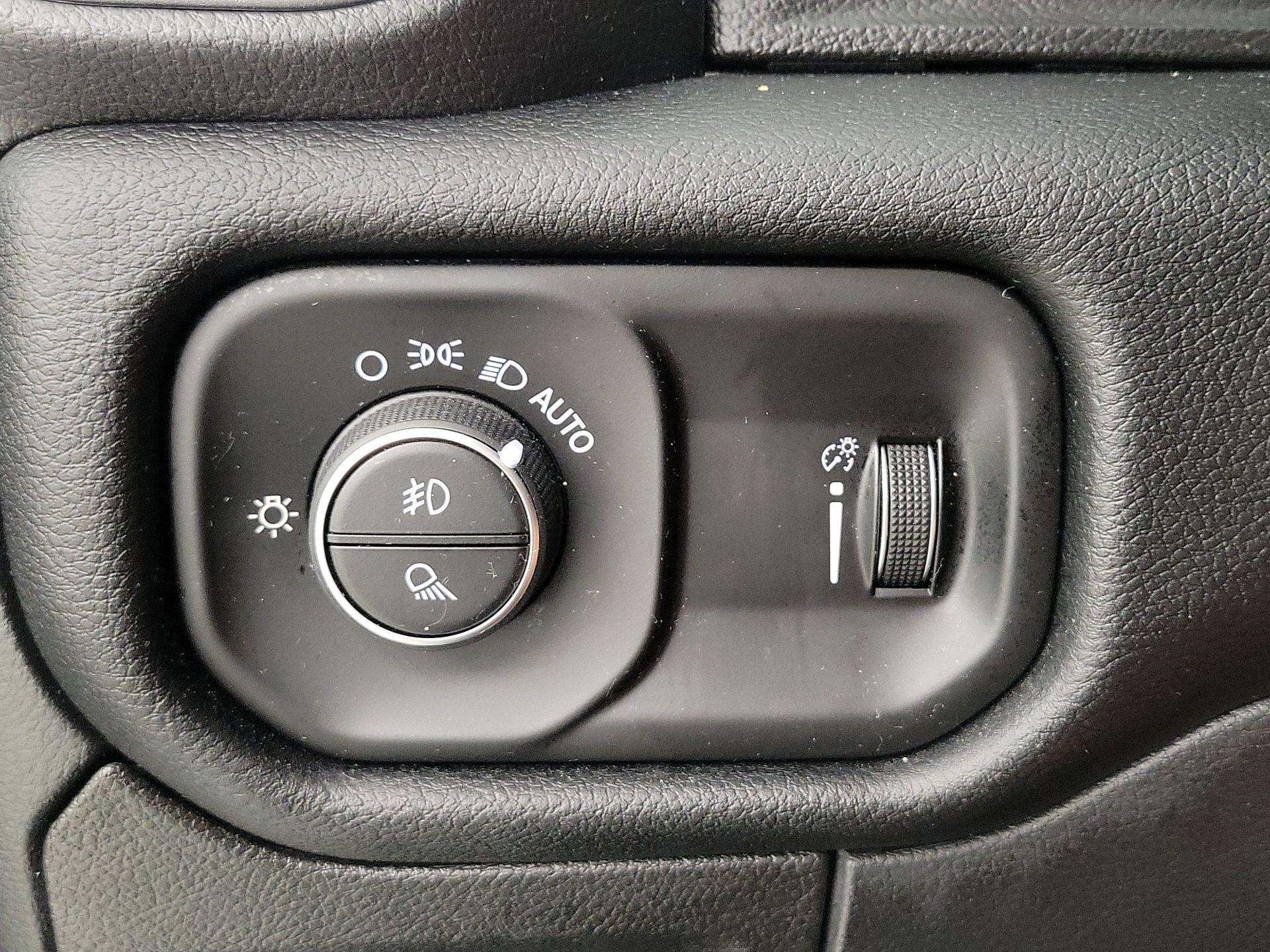Thumbnail: 2021 RAM 1500 - 13