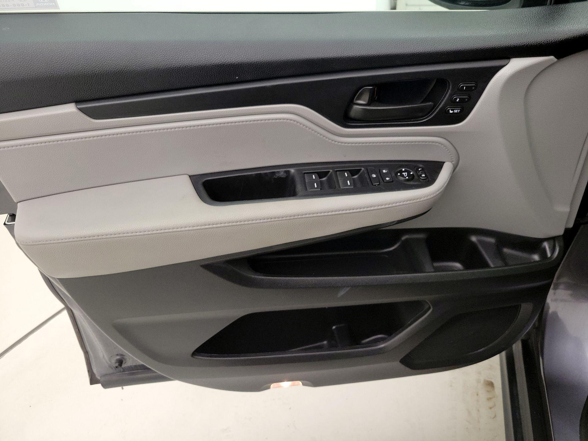 Thumbnail: 2023 Honda Odyssey - 12