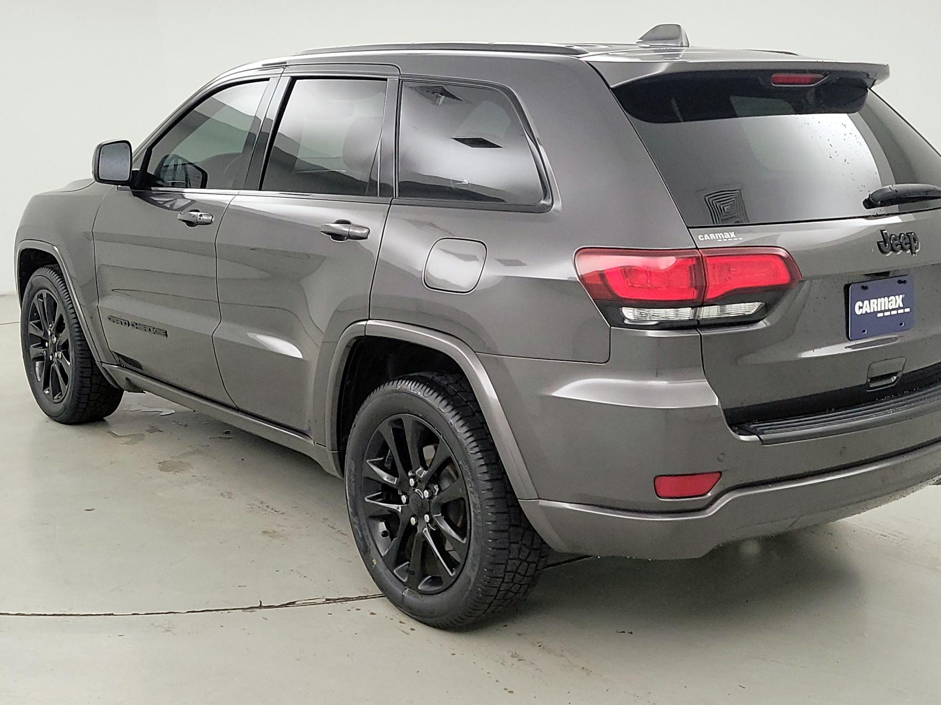 Thumbnail: 2019 Jeep Grand Cherokee - 7