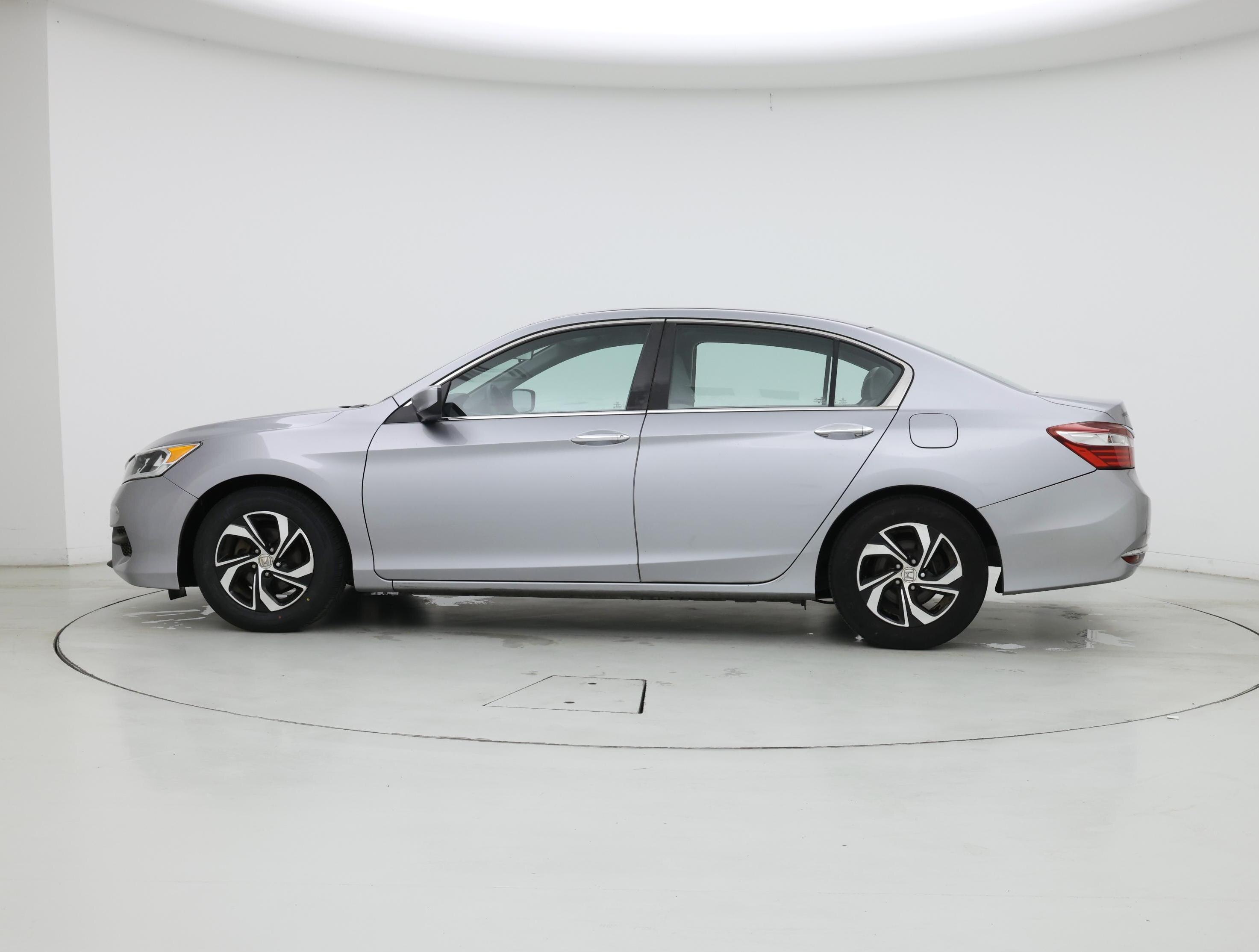 Thumbnail: 2017 Honda Accord - 3