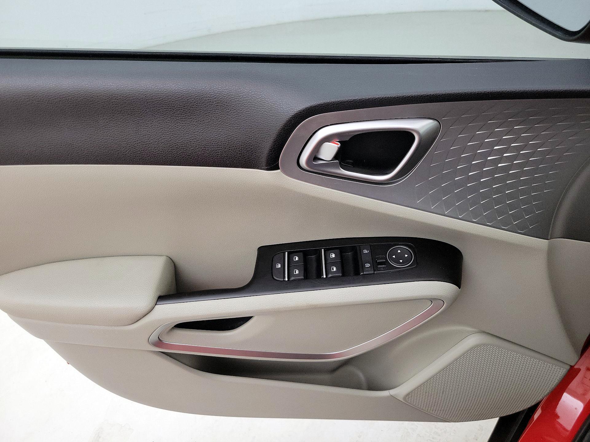 Thumbnail: 2022 Kia Soul - 12