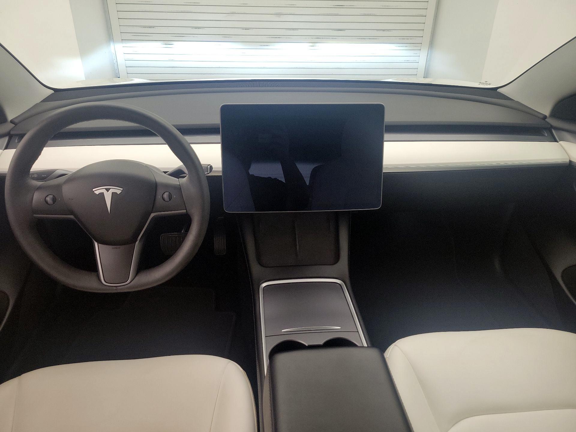 Thumbnail: 2021 Tesla Model 3 - 9